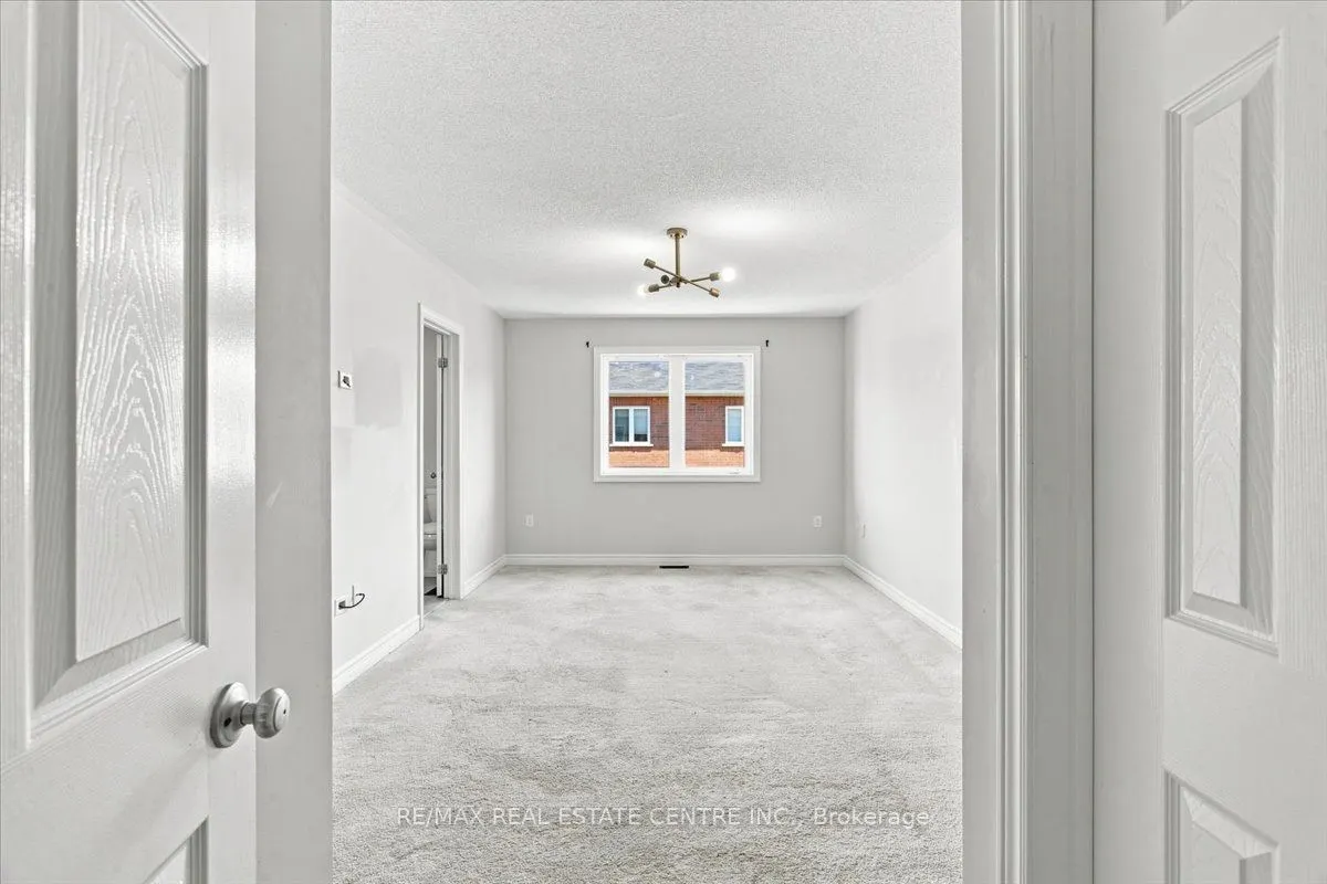 1053 Job Crescent