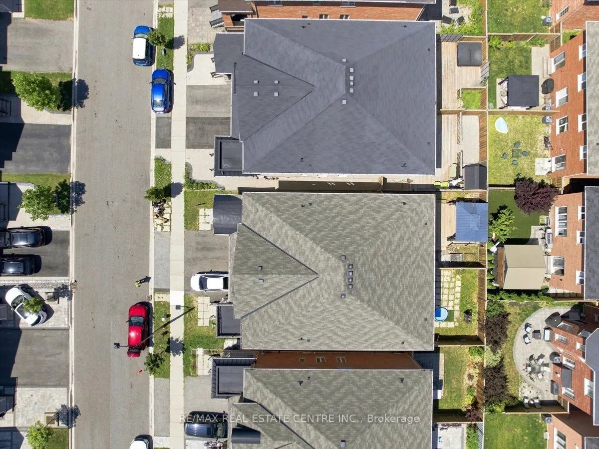 1053 Job Crescent