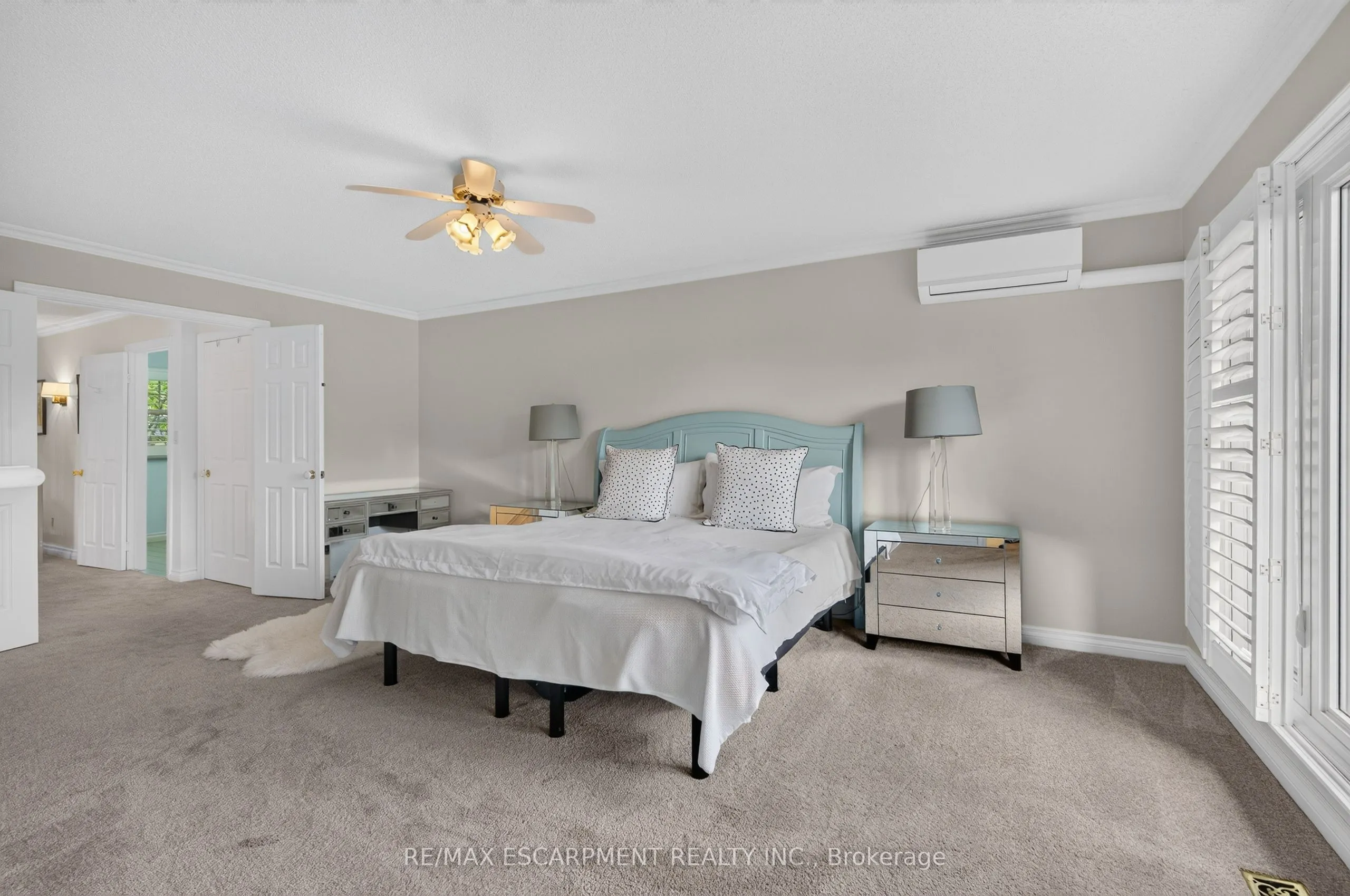 112 Fairwood Place W