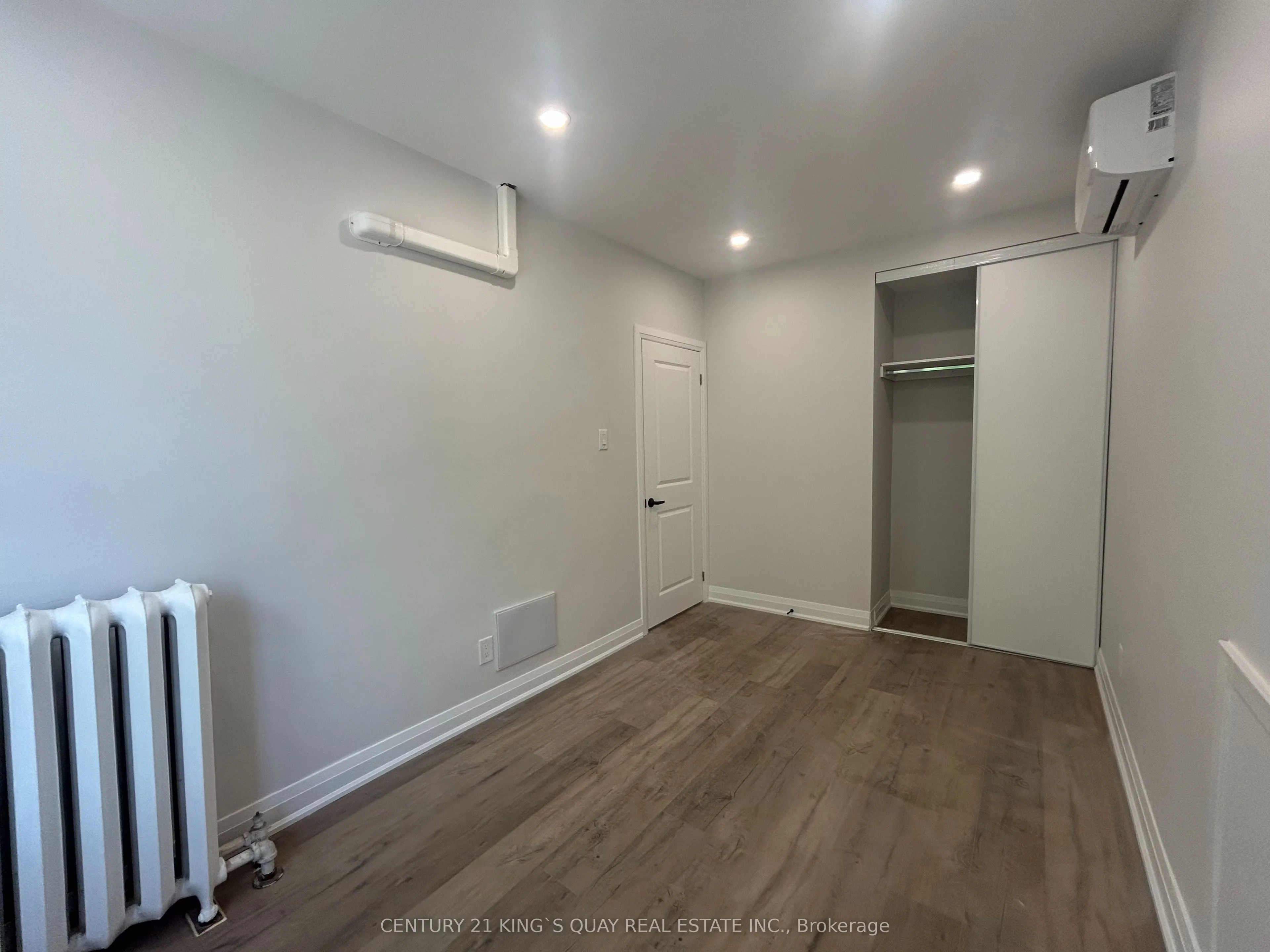 223 Roncesvelles Avenue #1