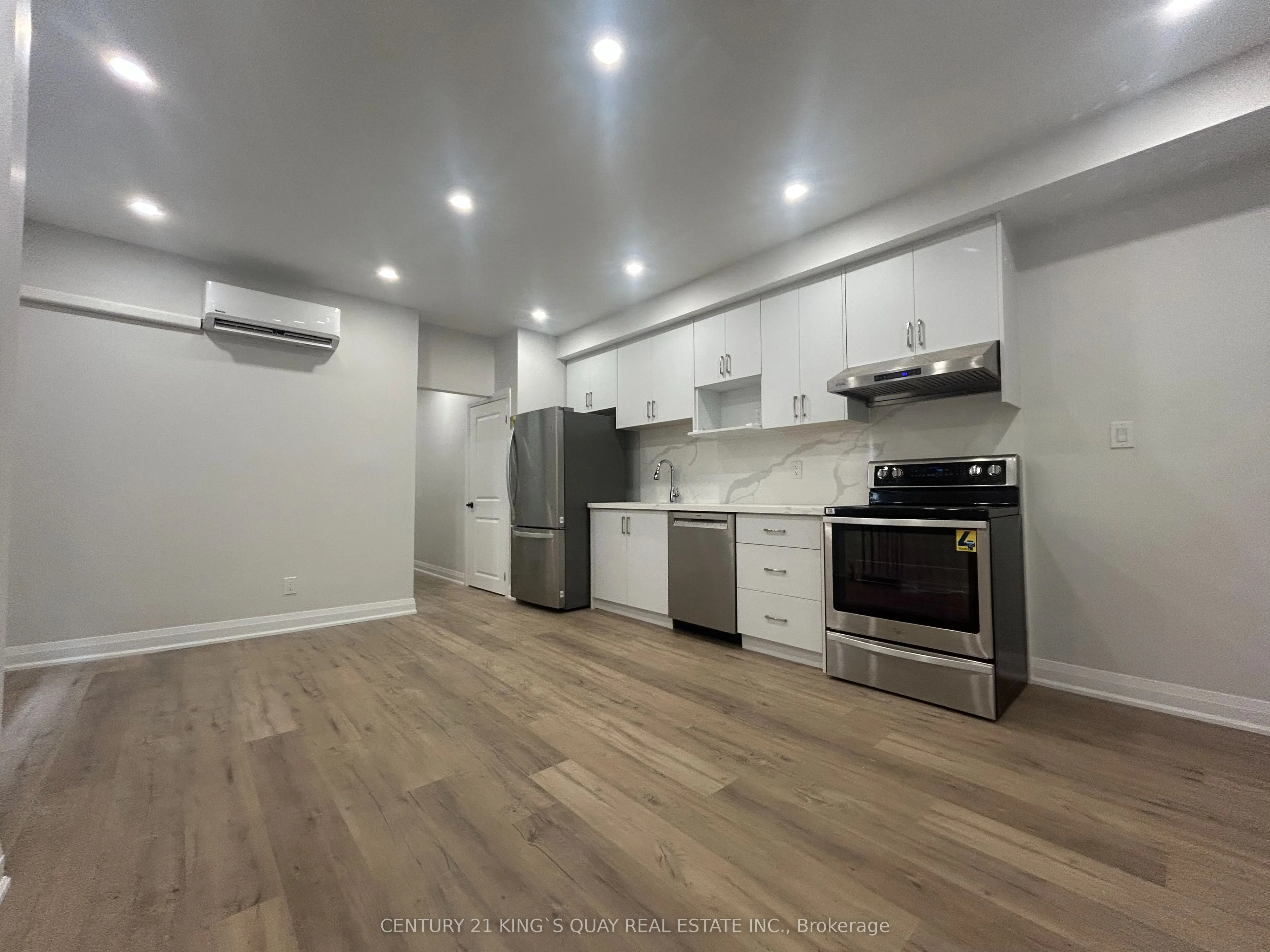 223 Roncesvelles Avenue #1