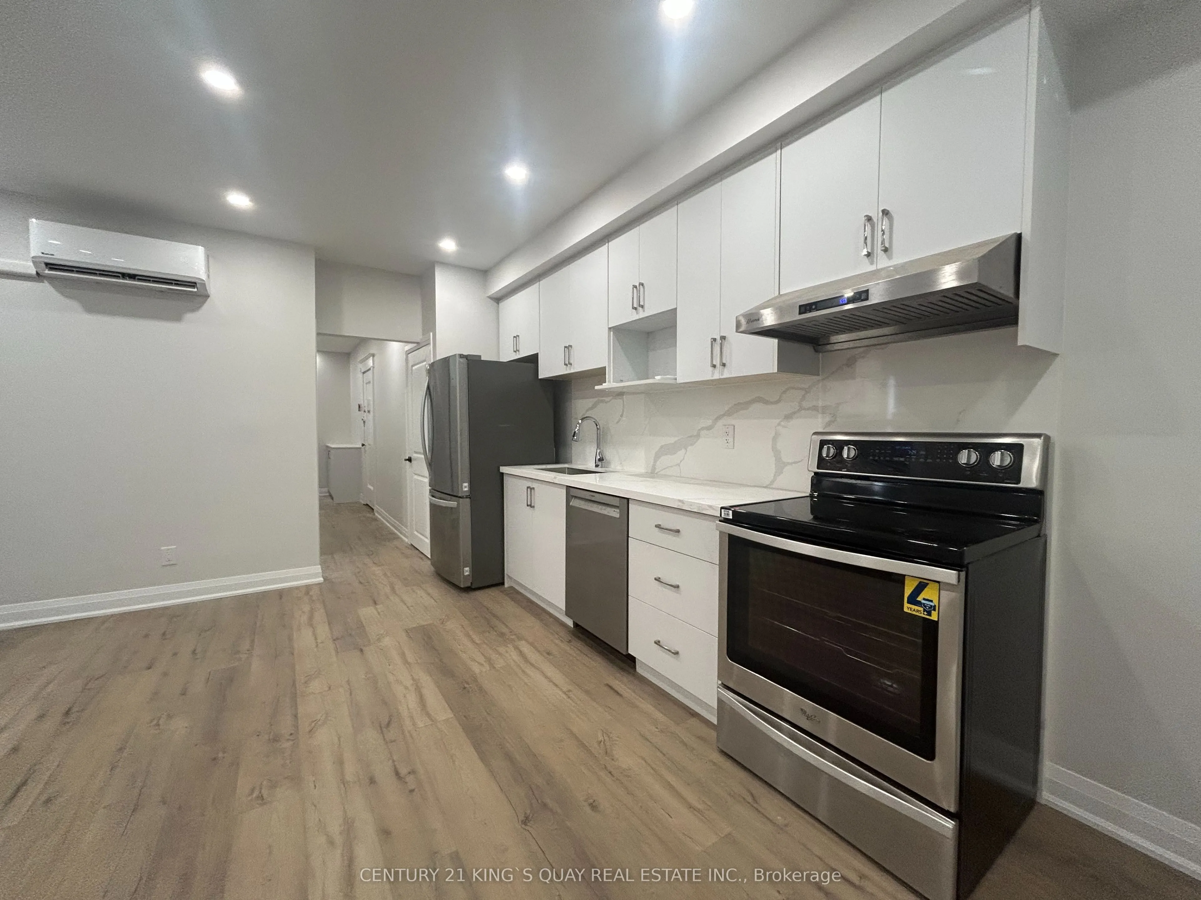 223 Roncesvelles Avenue #1