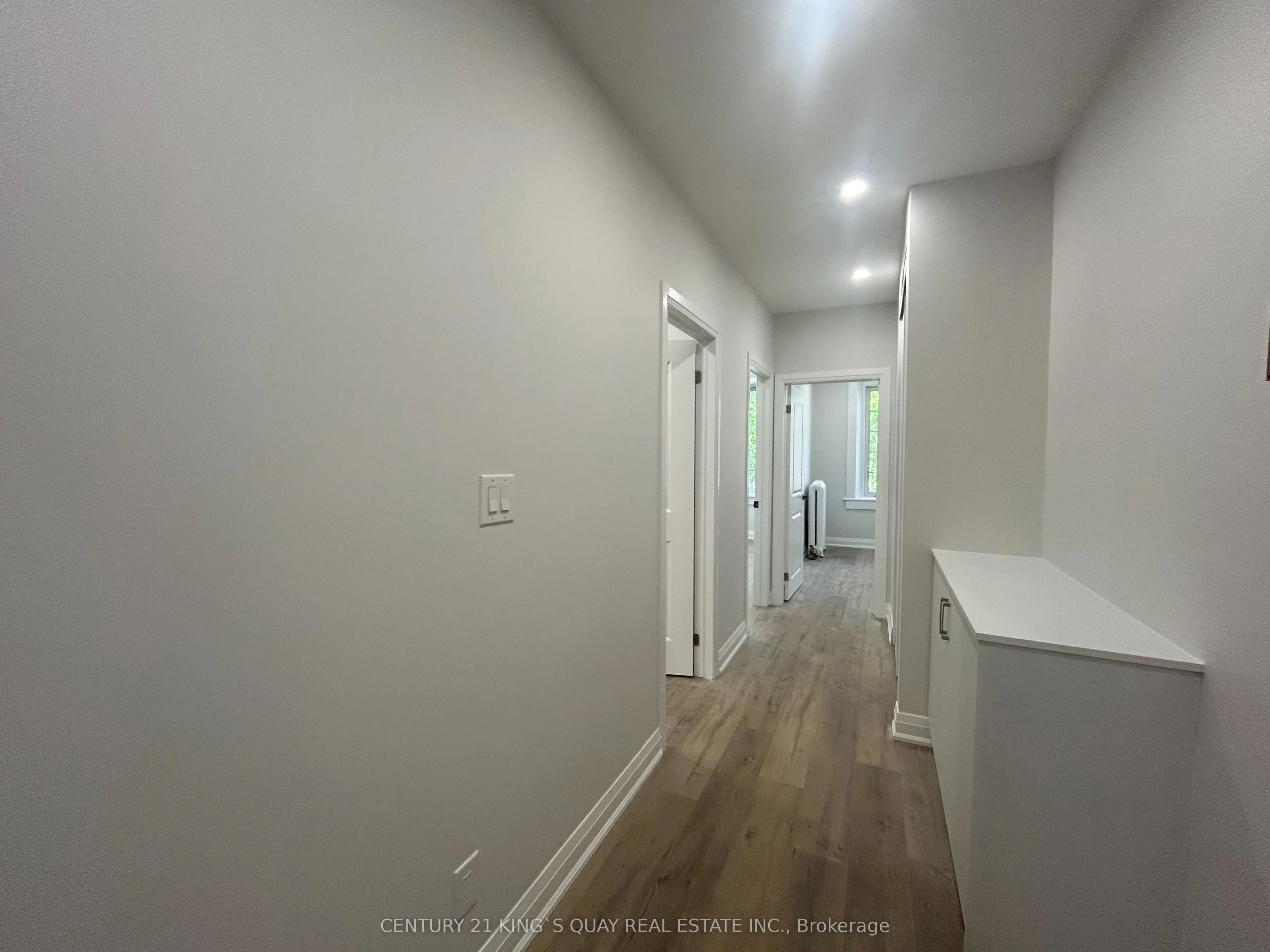 223 Roncesvelles Avenue #1