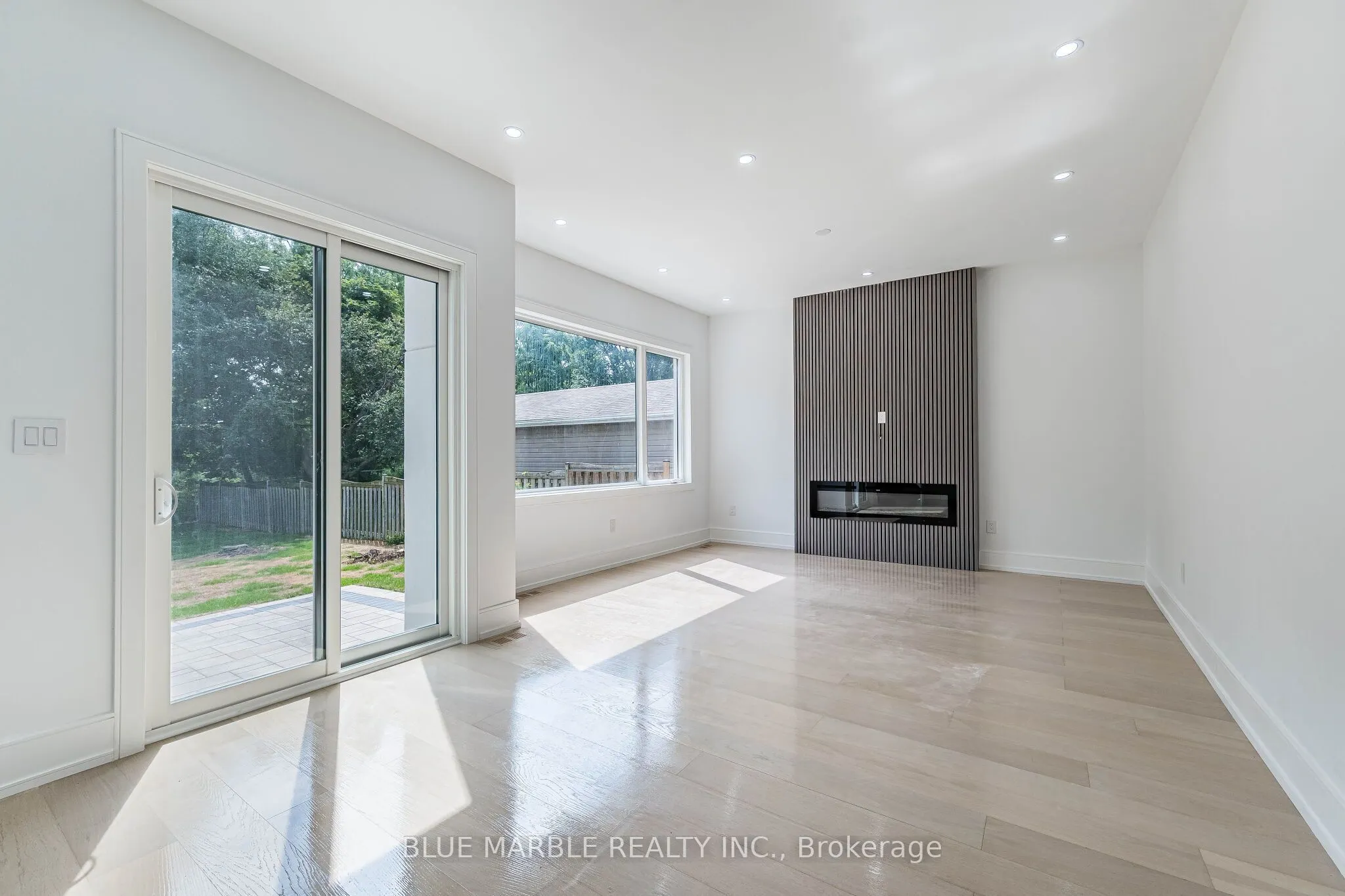 320 Kingsleigh Court