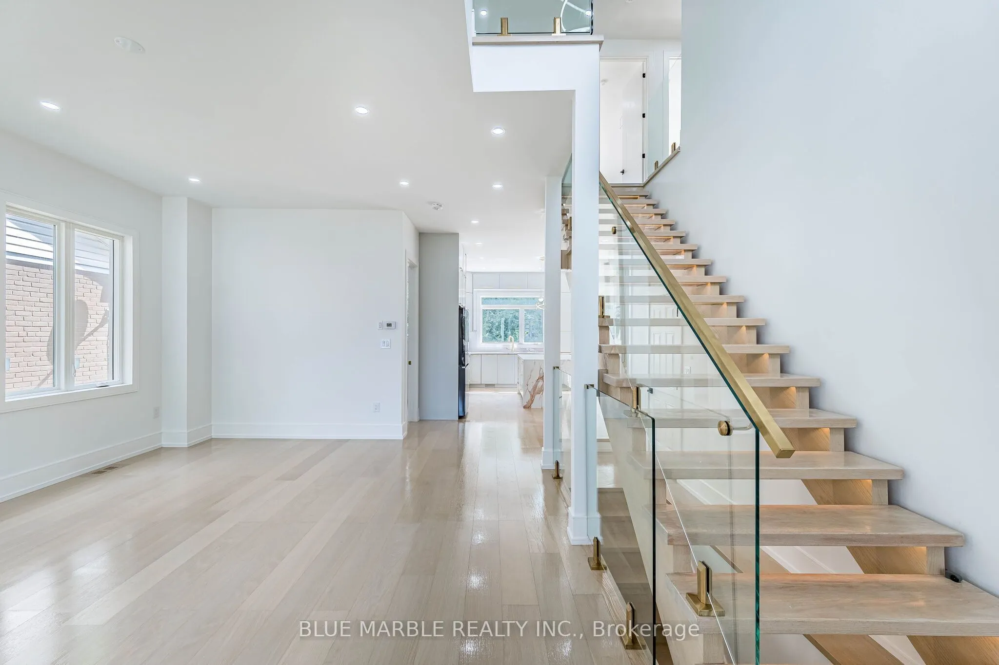 320 Kingsleigh Court