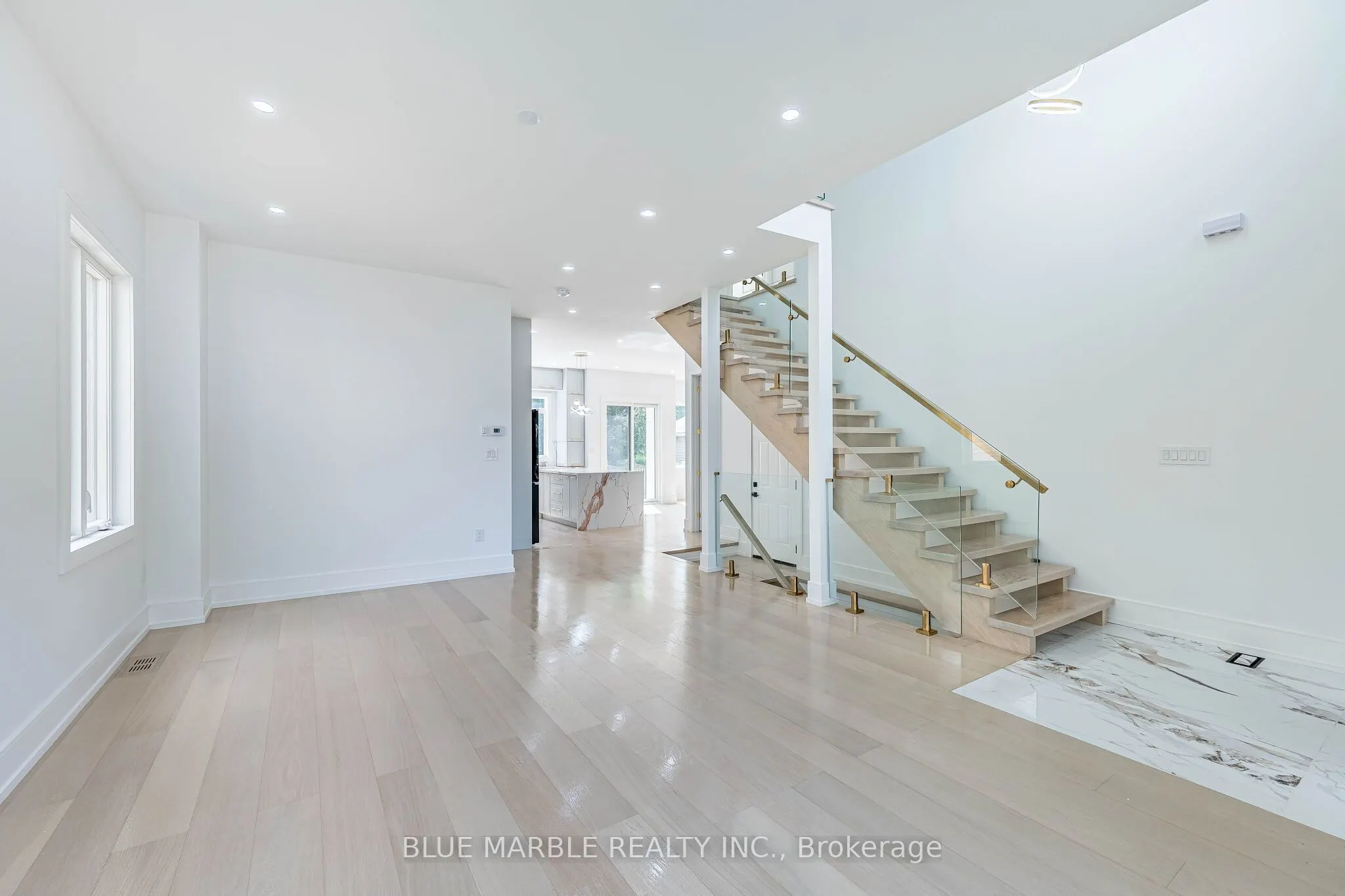 320 Kingsleigh Court