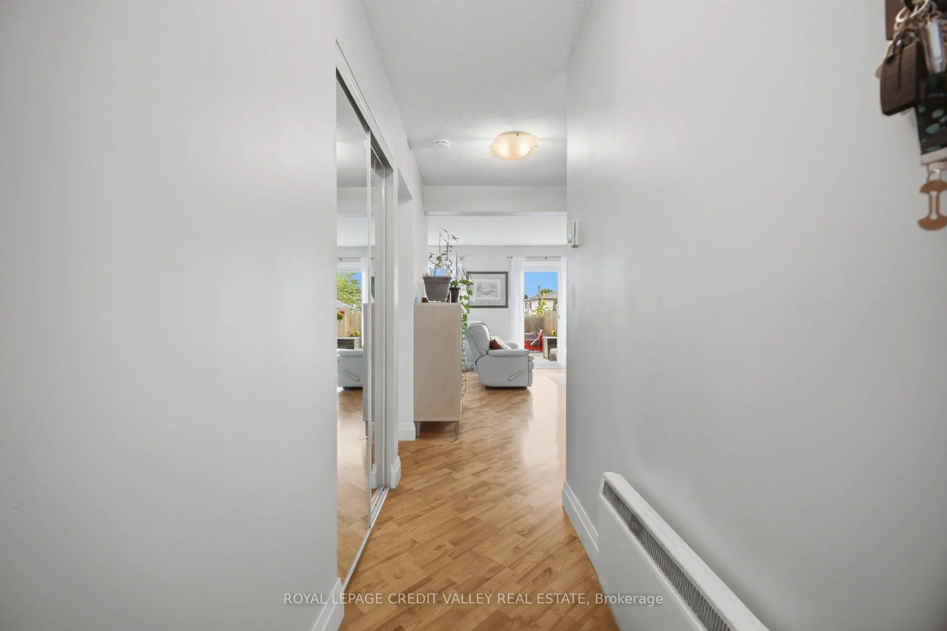 10 Gladstone Square