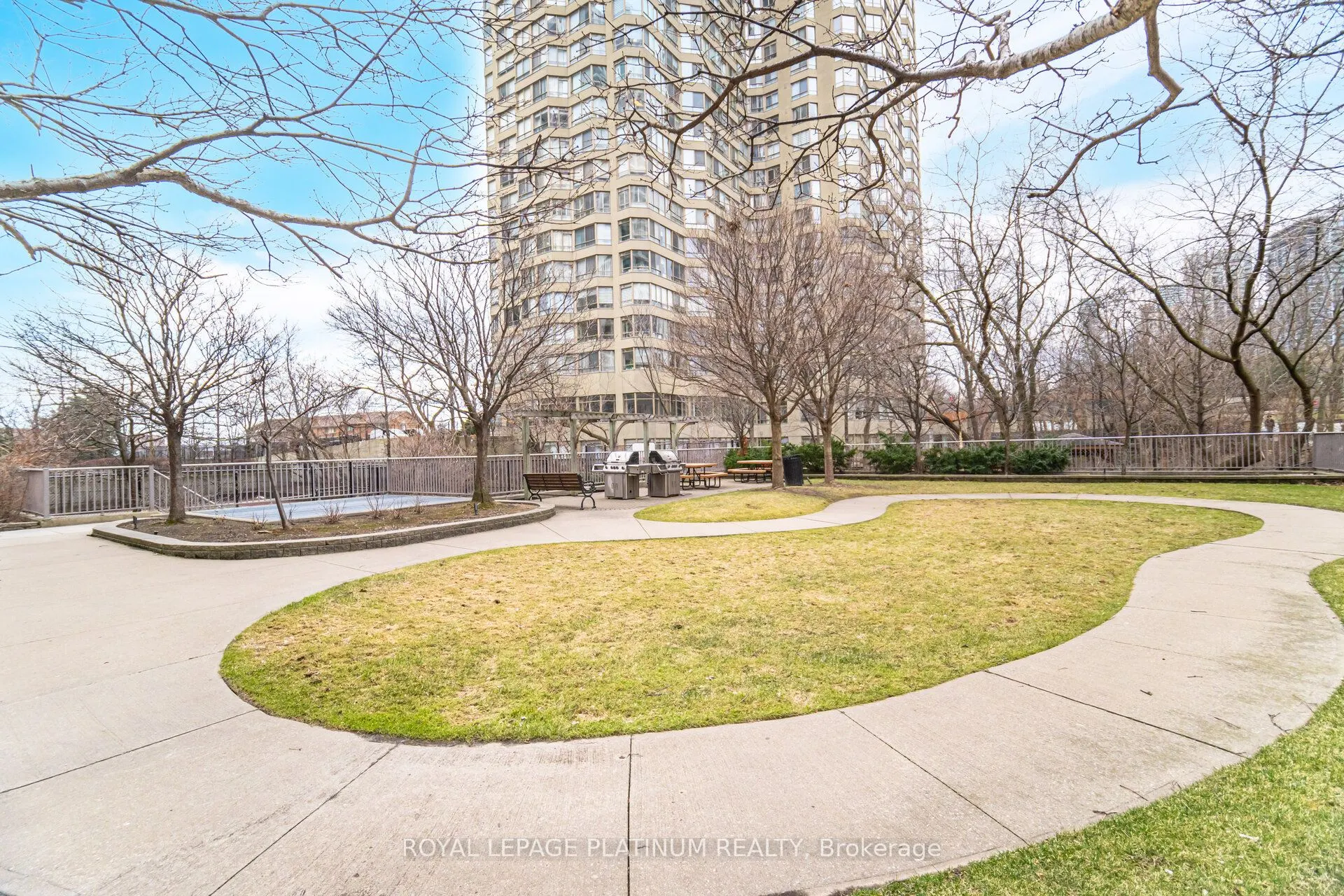 156 Enfield Place #703