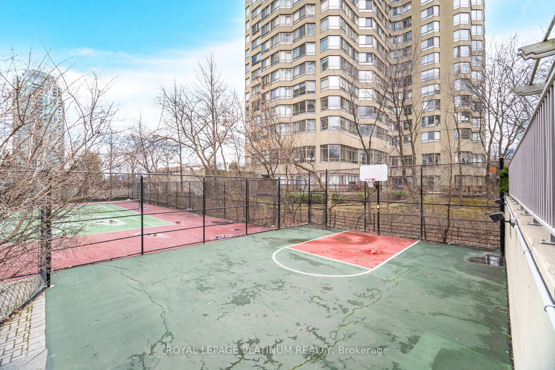 156 Enfield Place #703