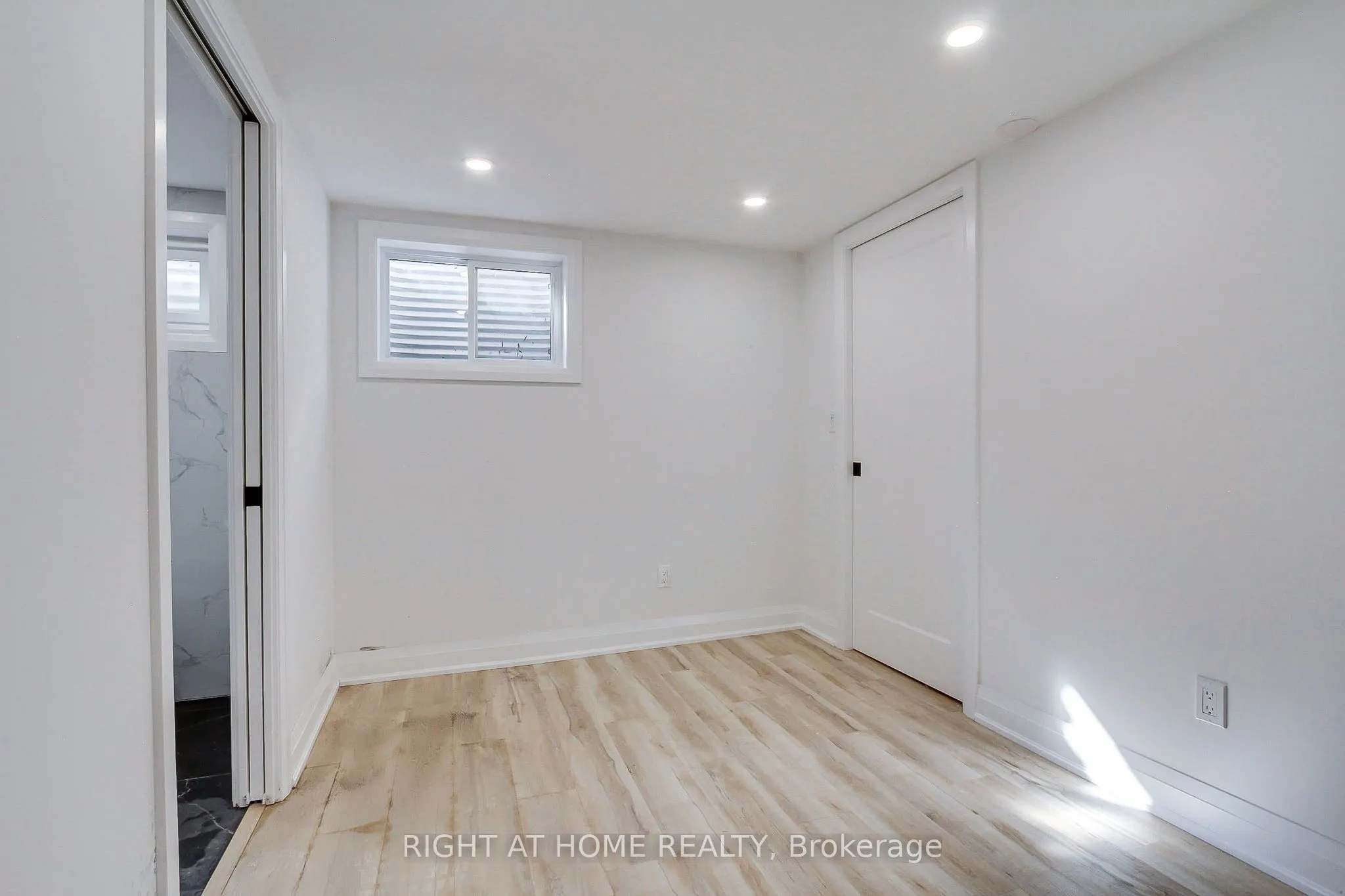 1715 Oberon Crescent