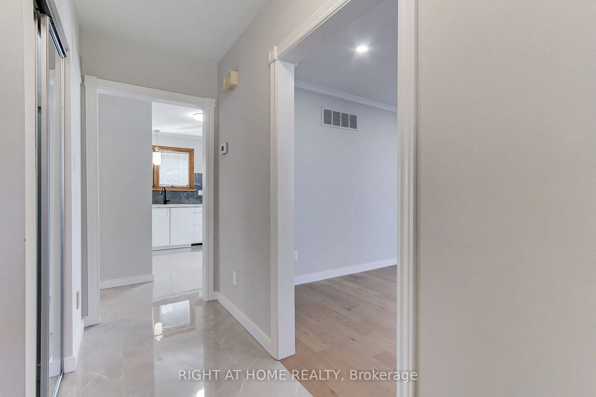 1715 Oberon Crescent