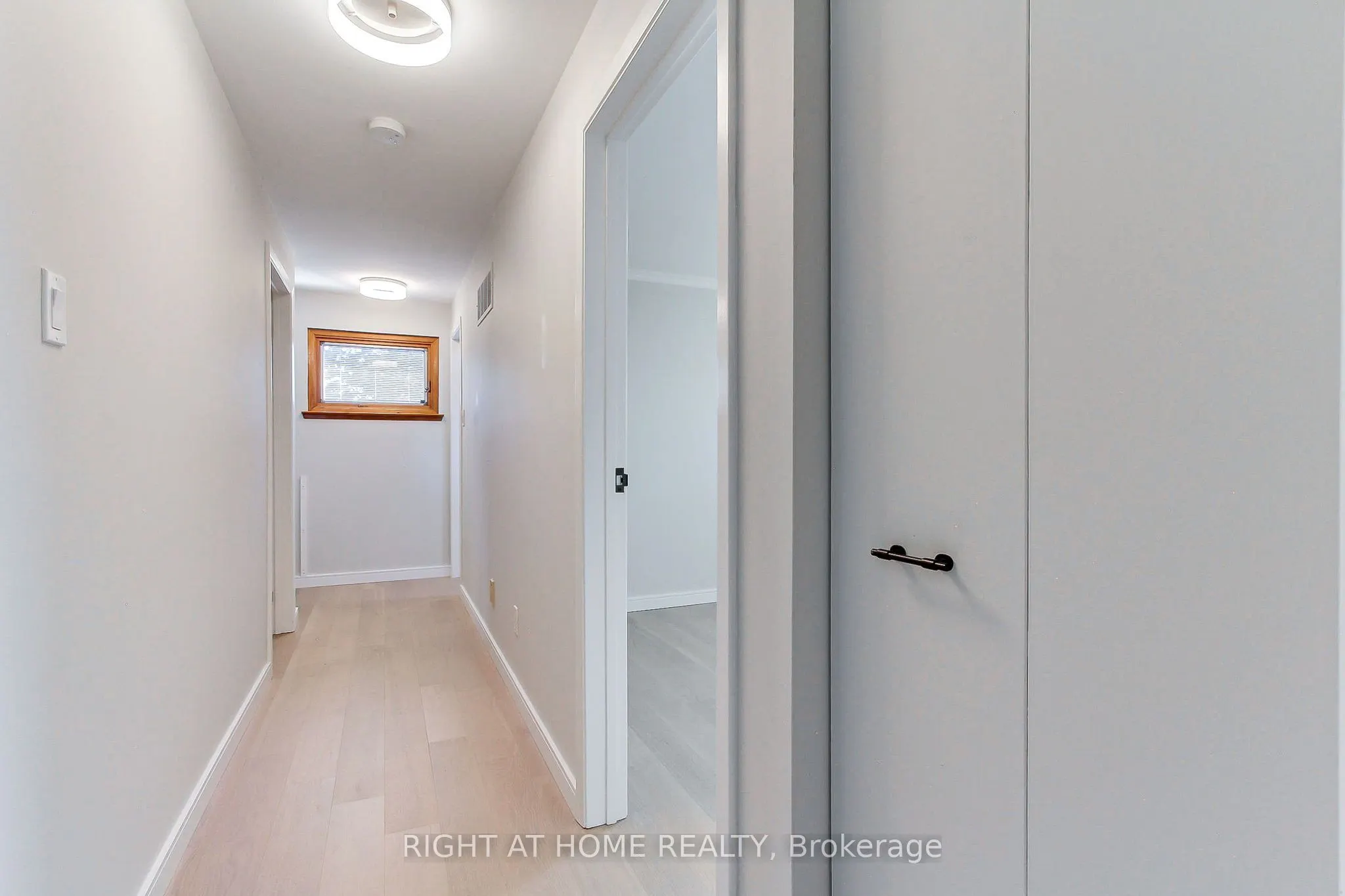 1715 Oberon Crescent