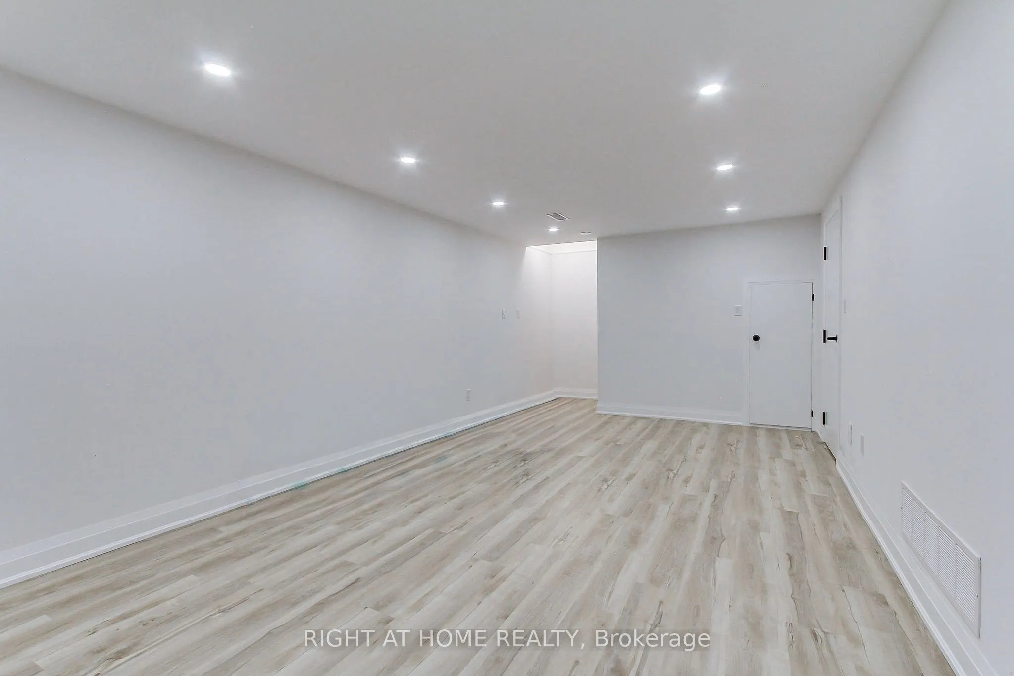 1715 Oberon Crescent
