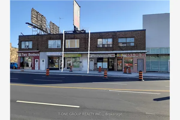 2635 Eglinton Avenue W