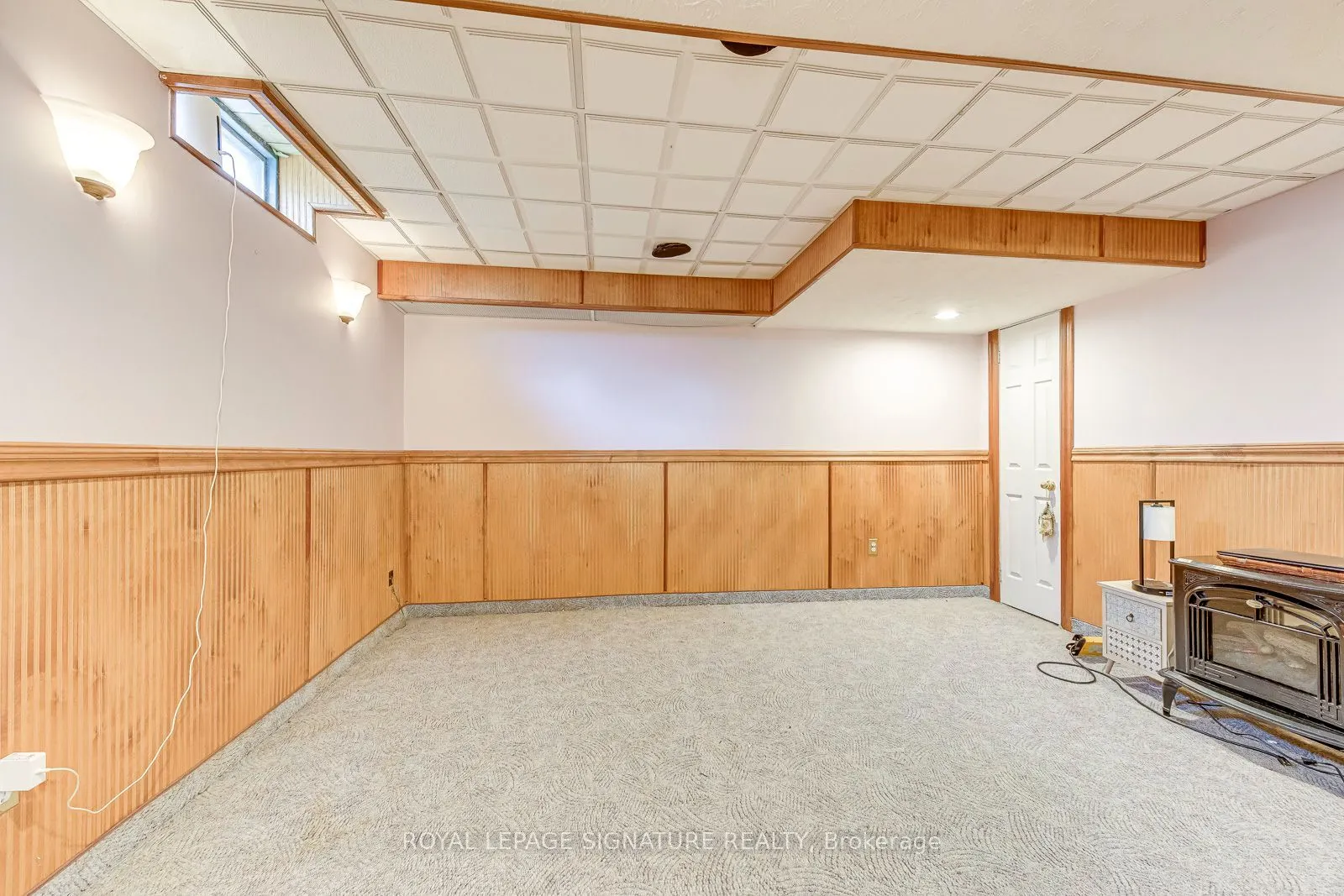 6 Wood Circle