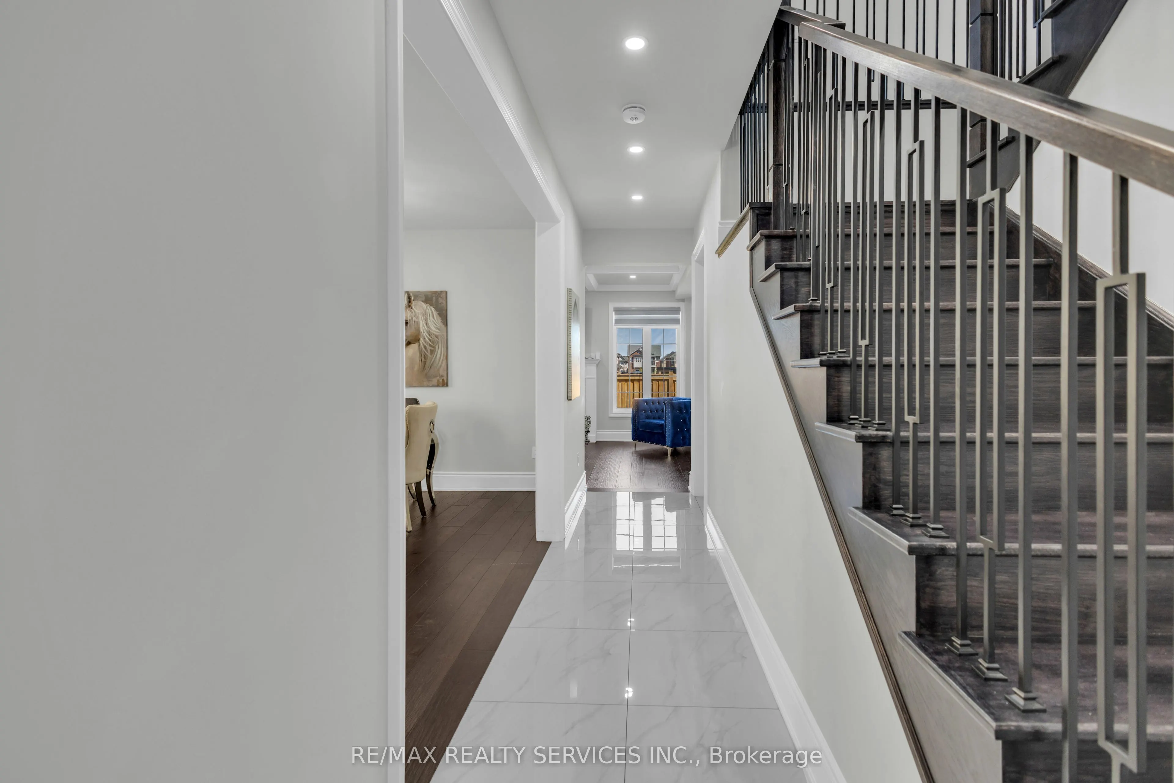 40 Rosewell Crescent