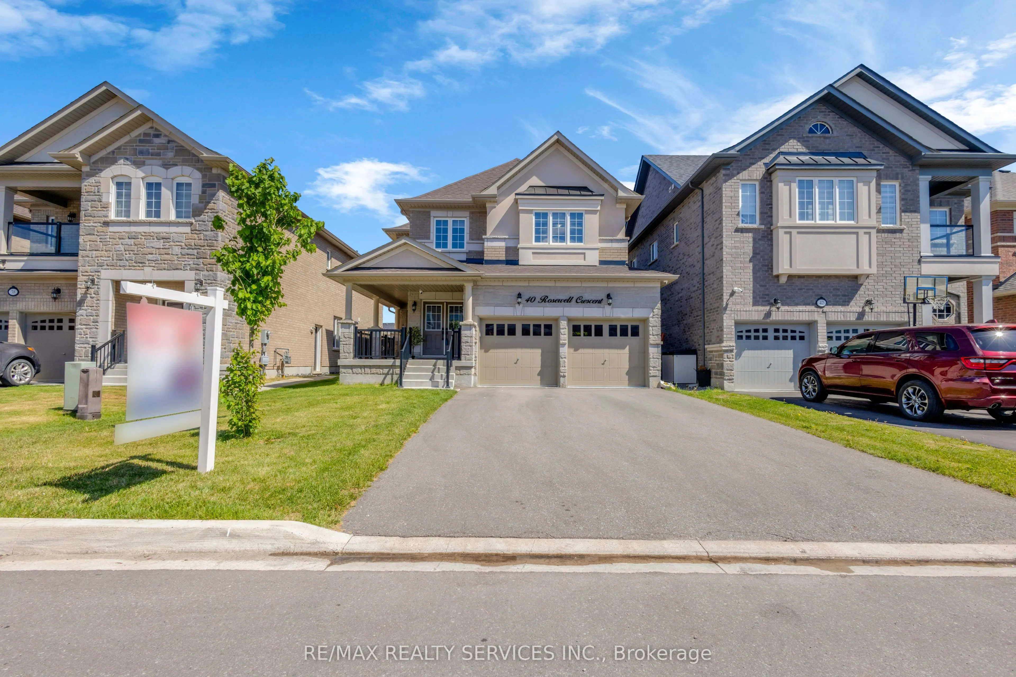 40 Rosewell Crescent