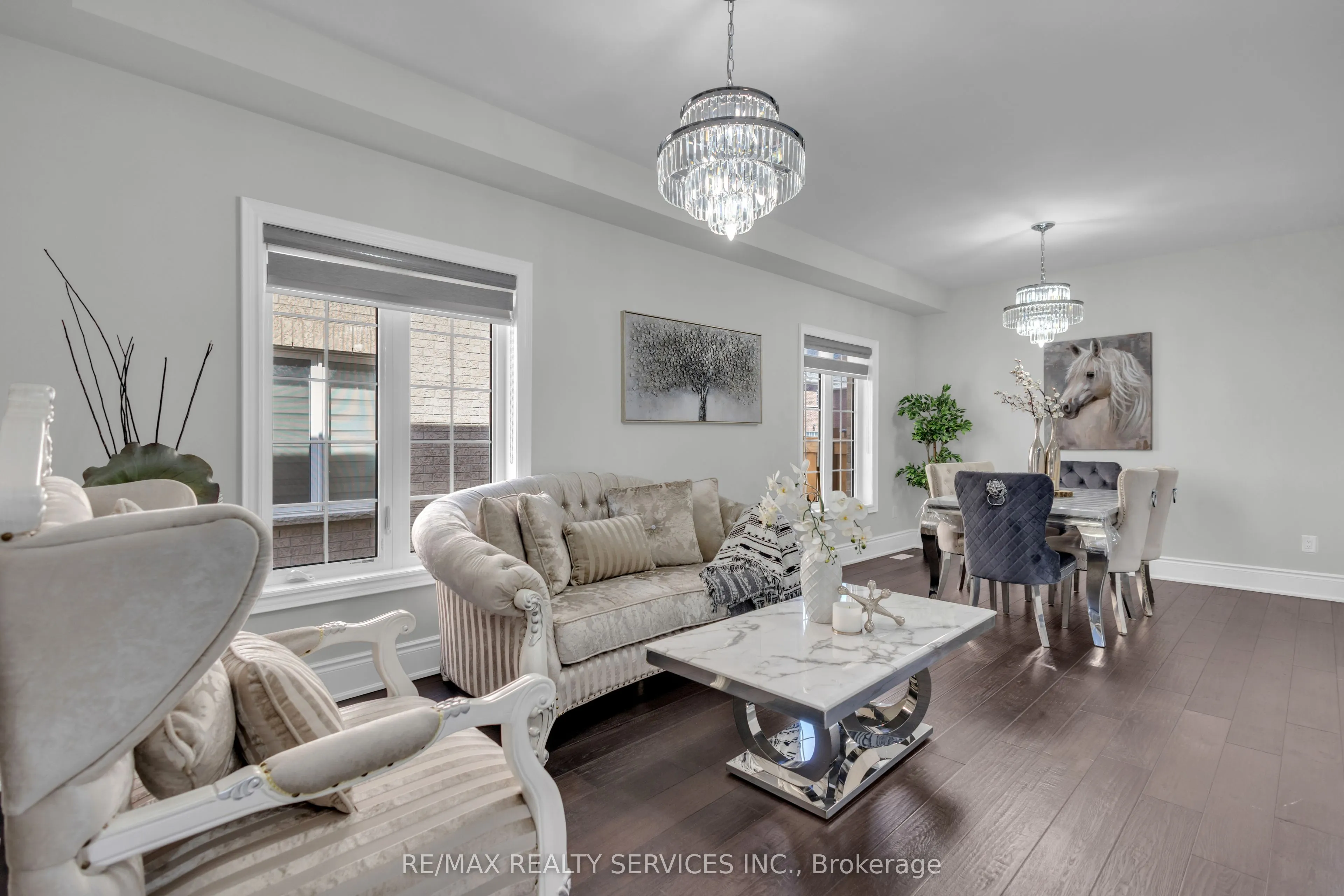 40 Rosewell Crescent