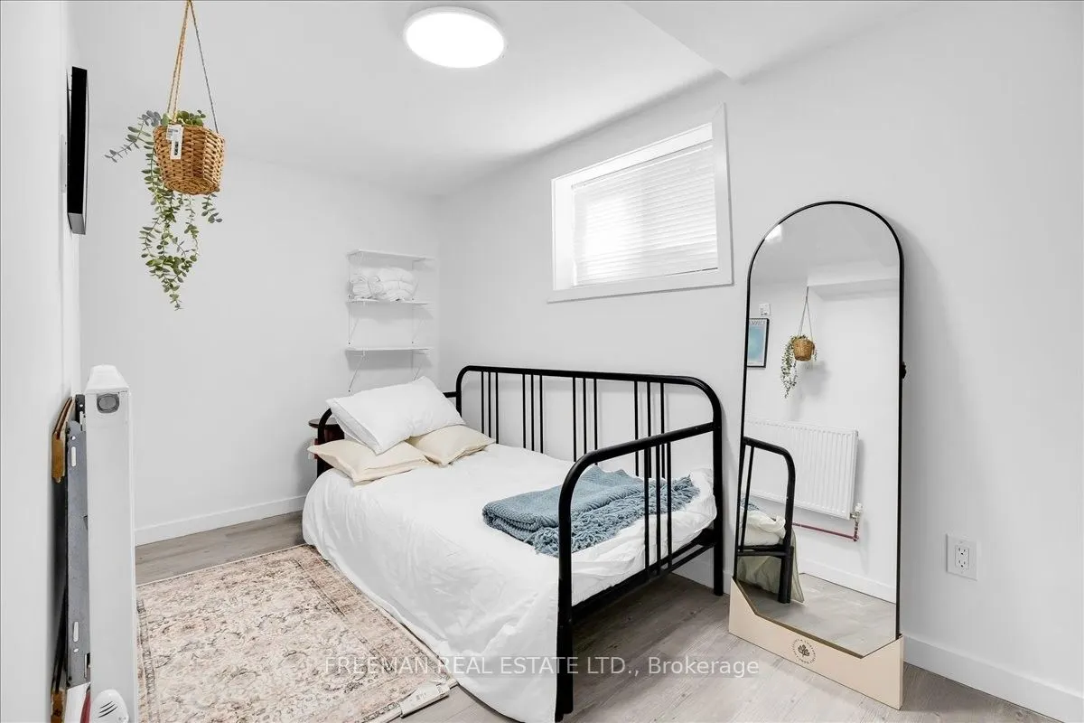 15 Thorburn Avenue #B03