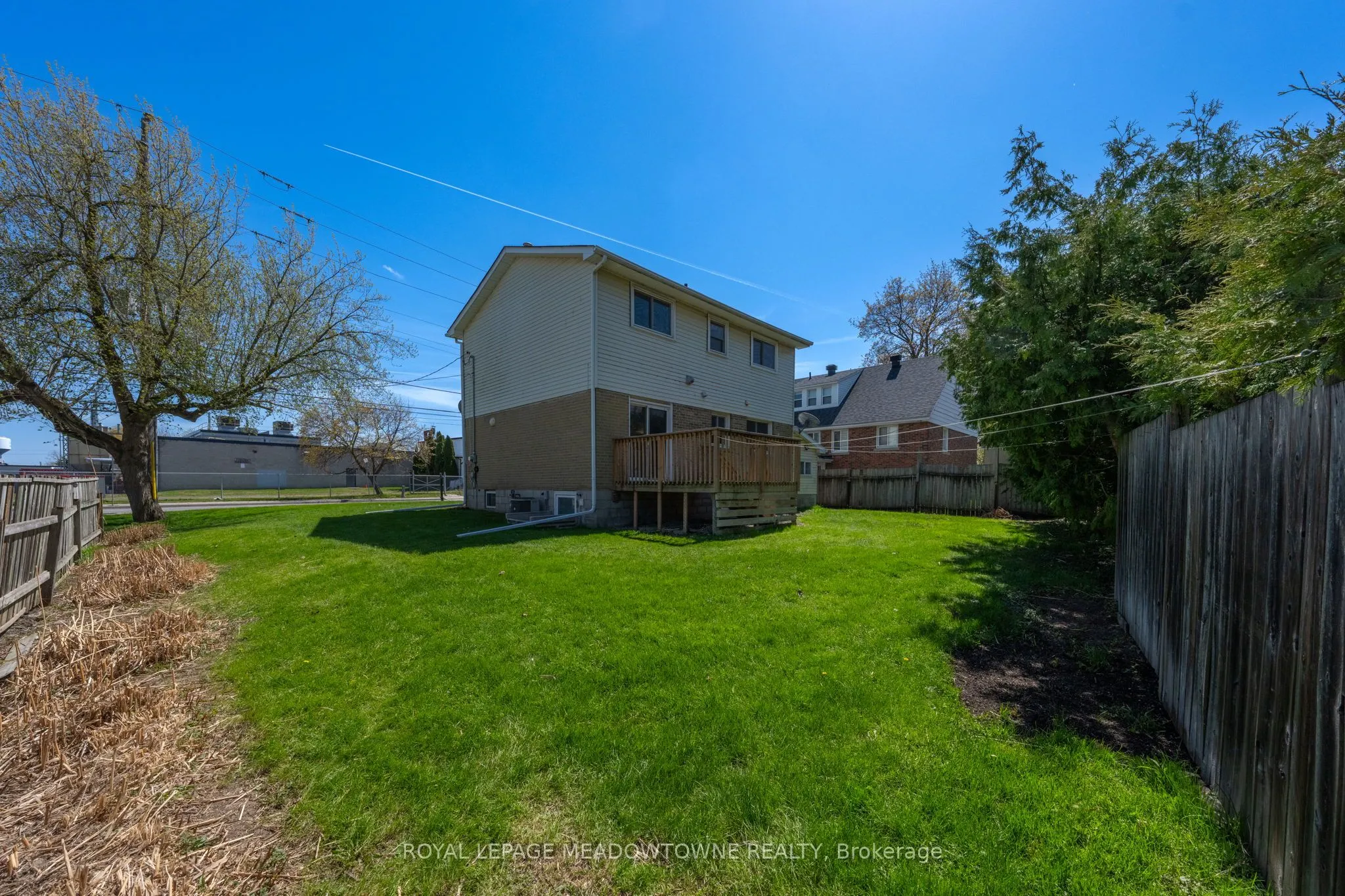 82 Maple Avenue
