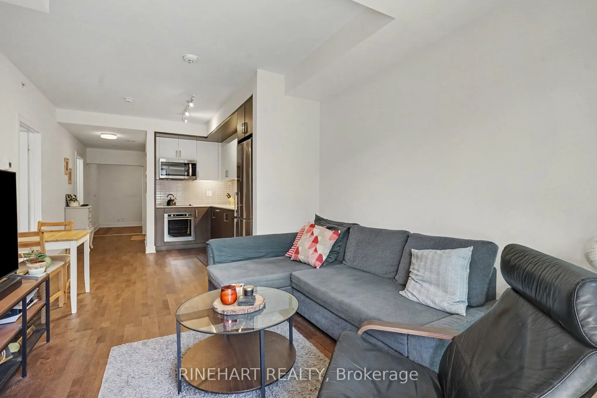 1575 Lakeshore Road W #352
