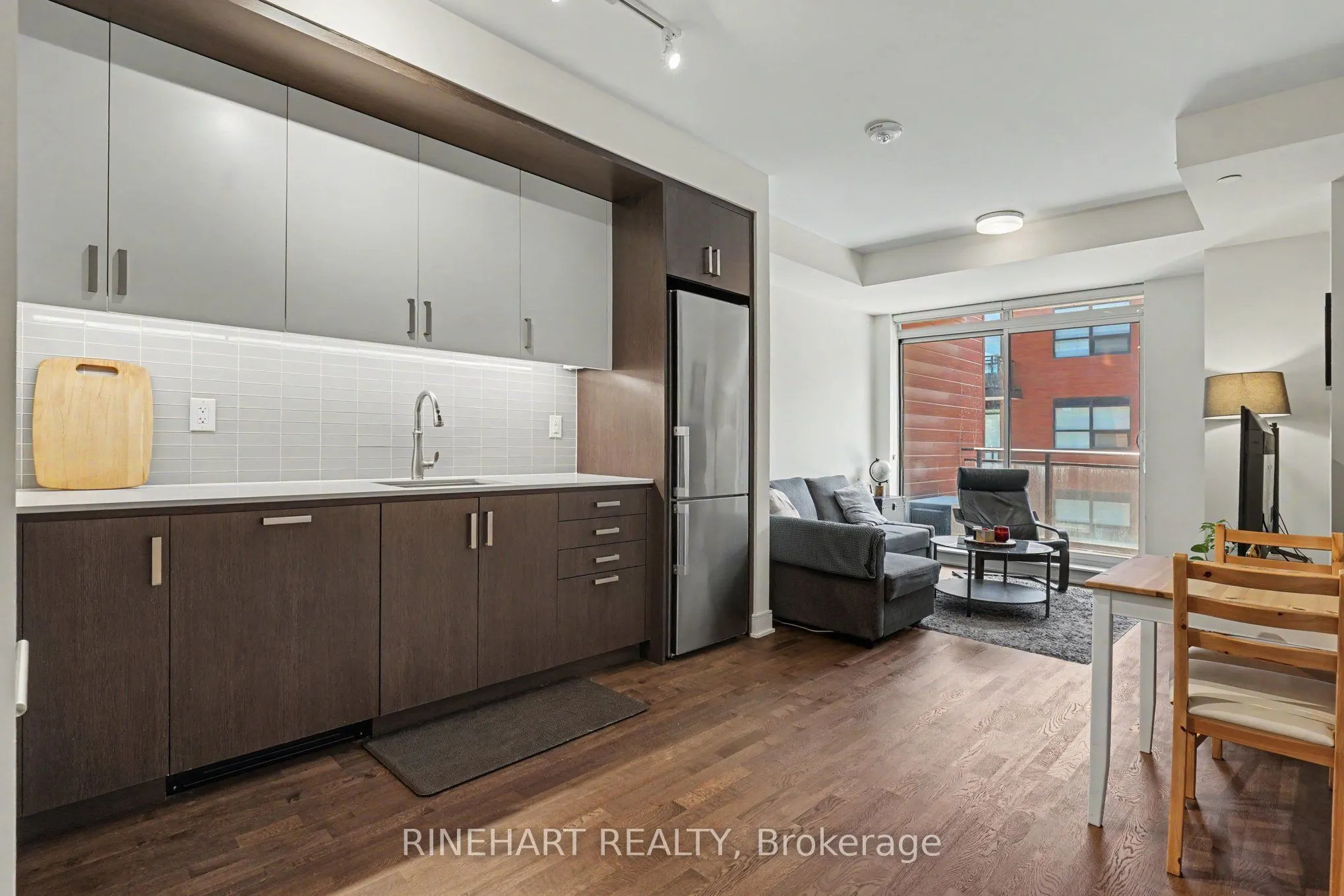 1575 Lakeshore Road W #352