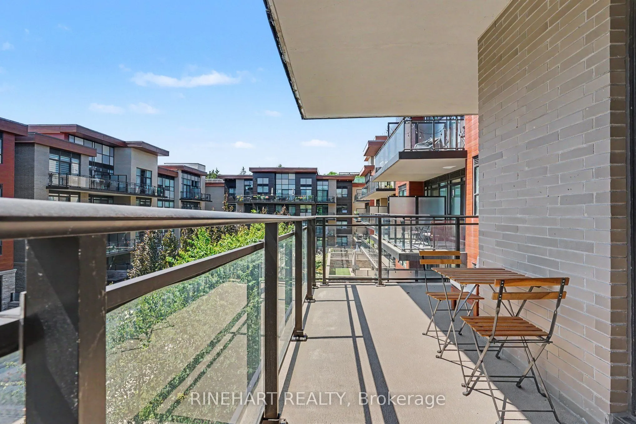 1575 Lakeshore Road W #352