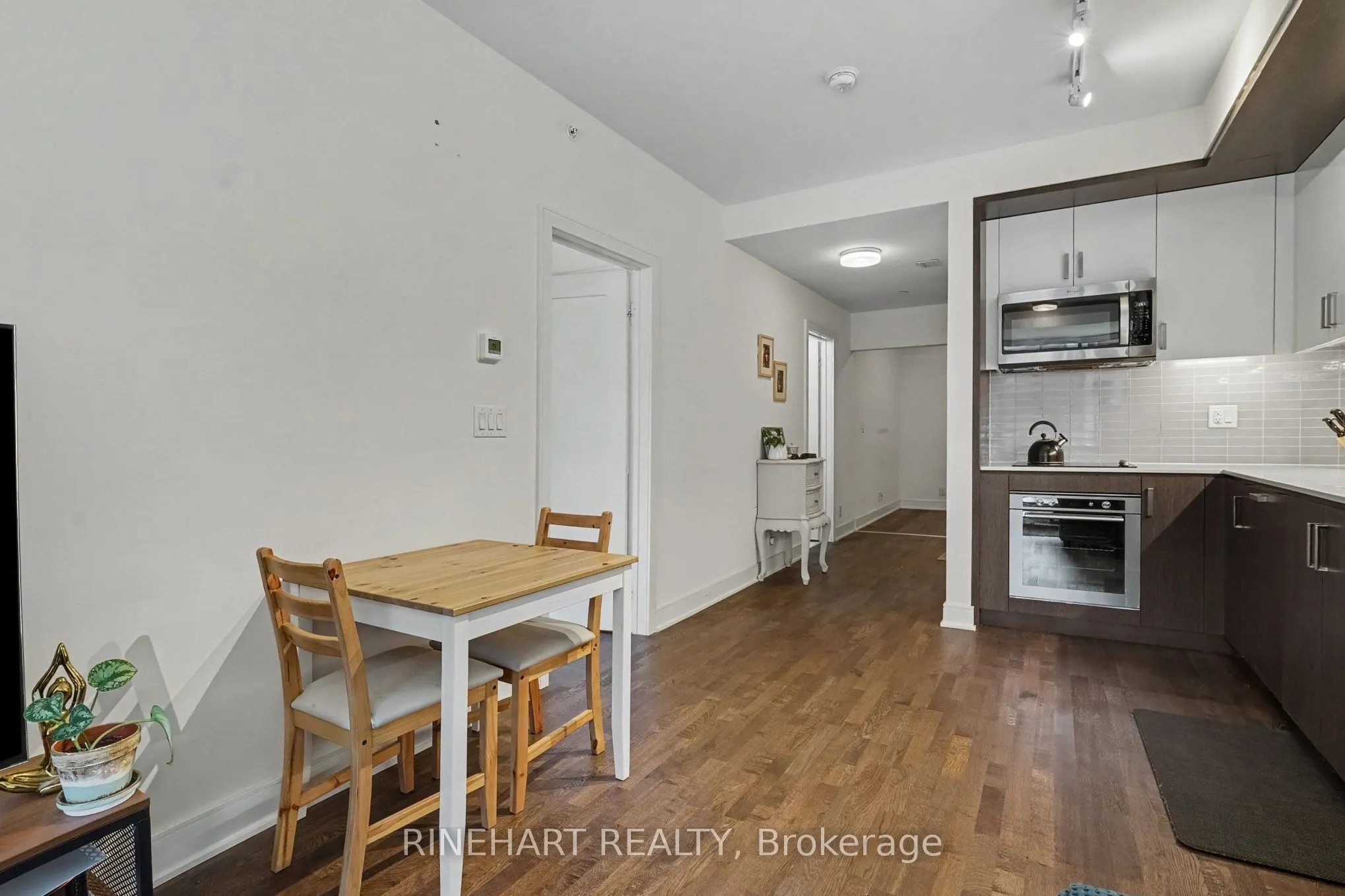 1575 Lakeshore Road W #352