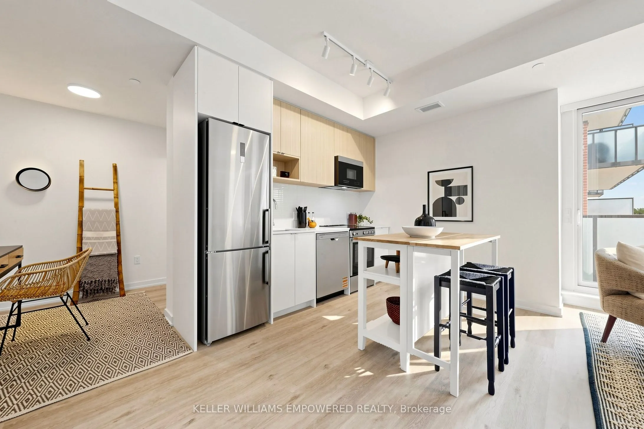 4365 Bloor Street W #601