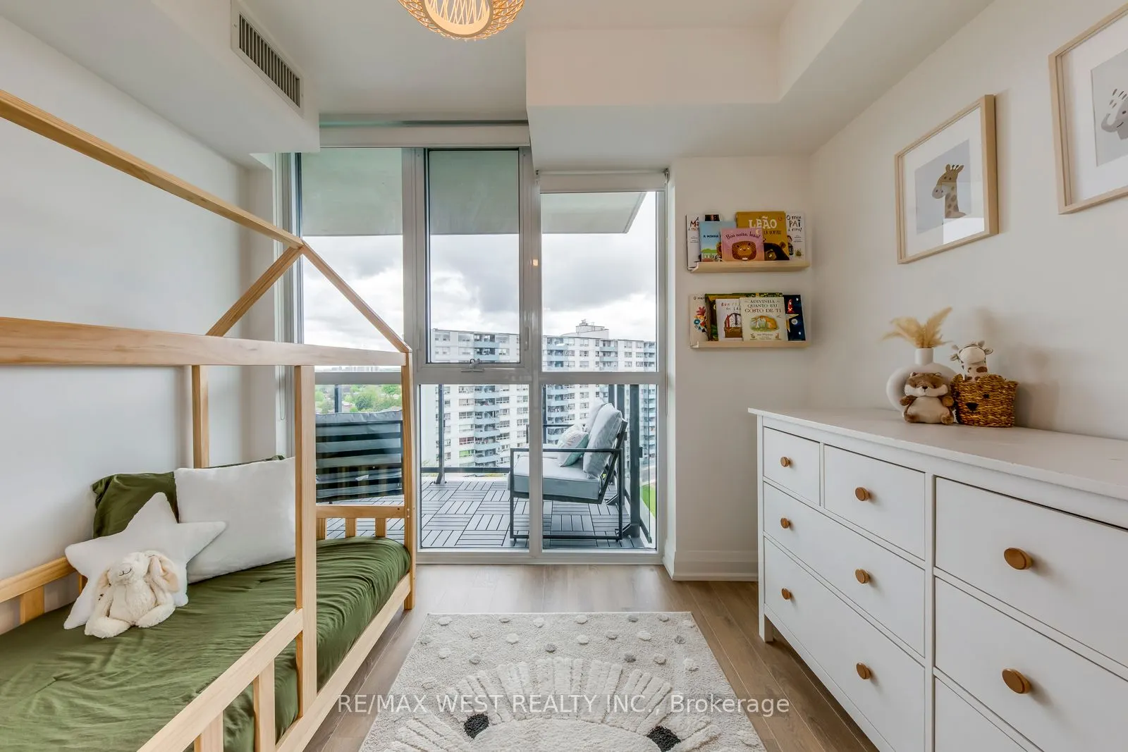 1461 Lawrence Avenue W #1104