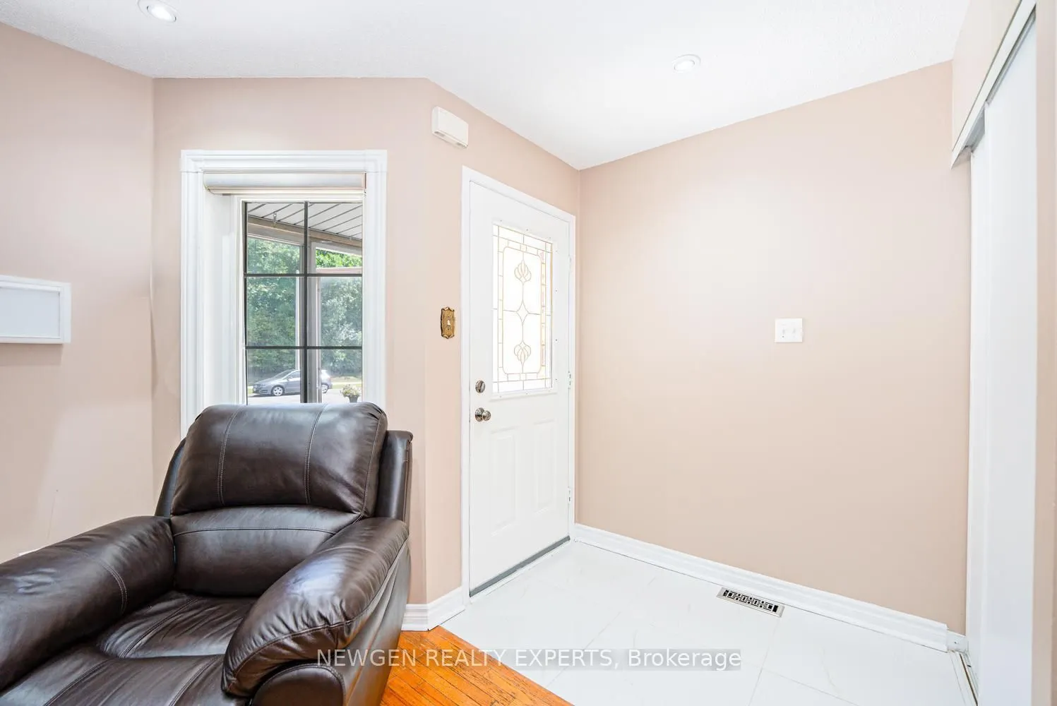 42 Mccleave Crescent