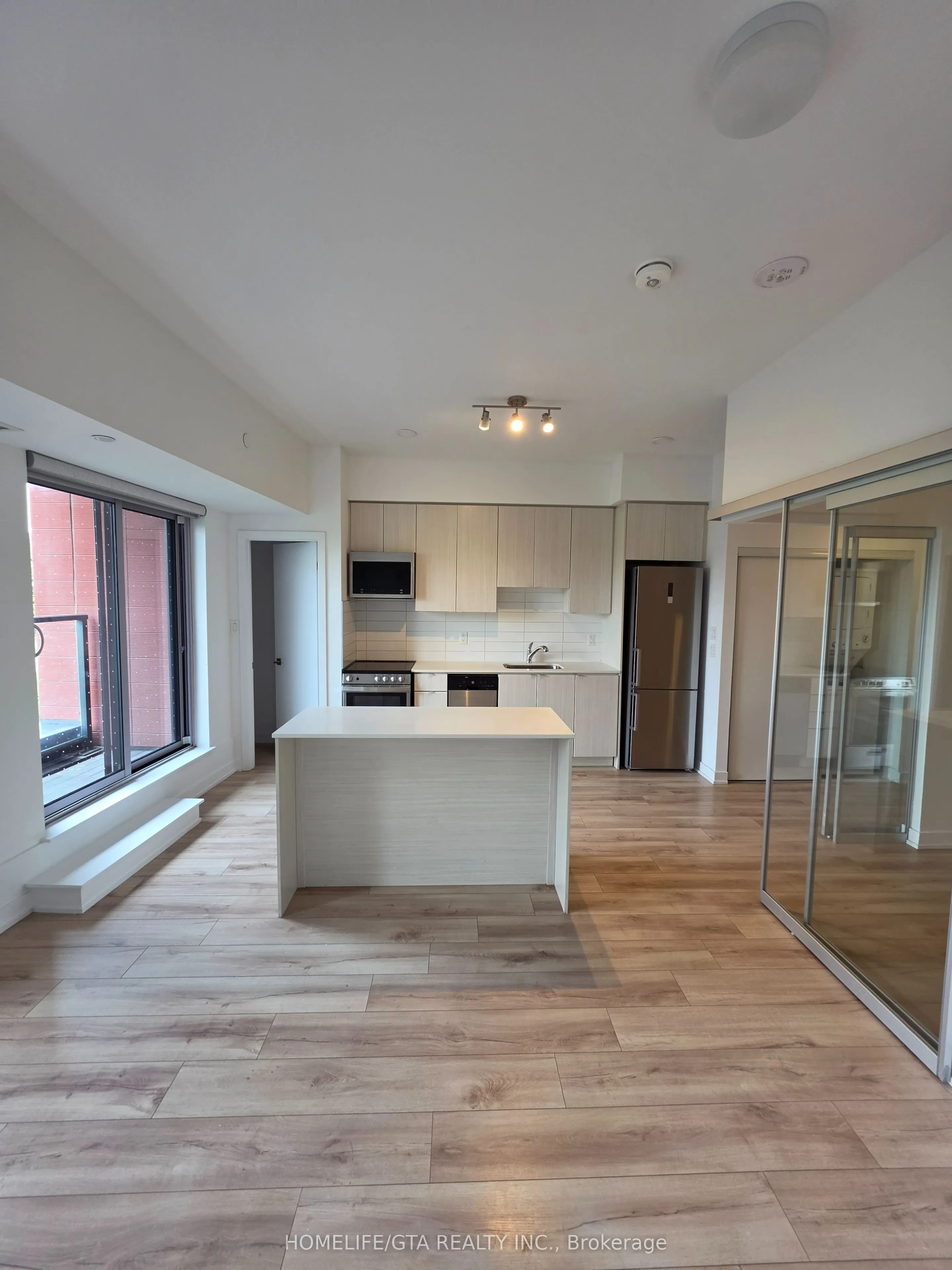 2433 Dufferin Street #208