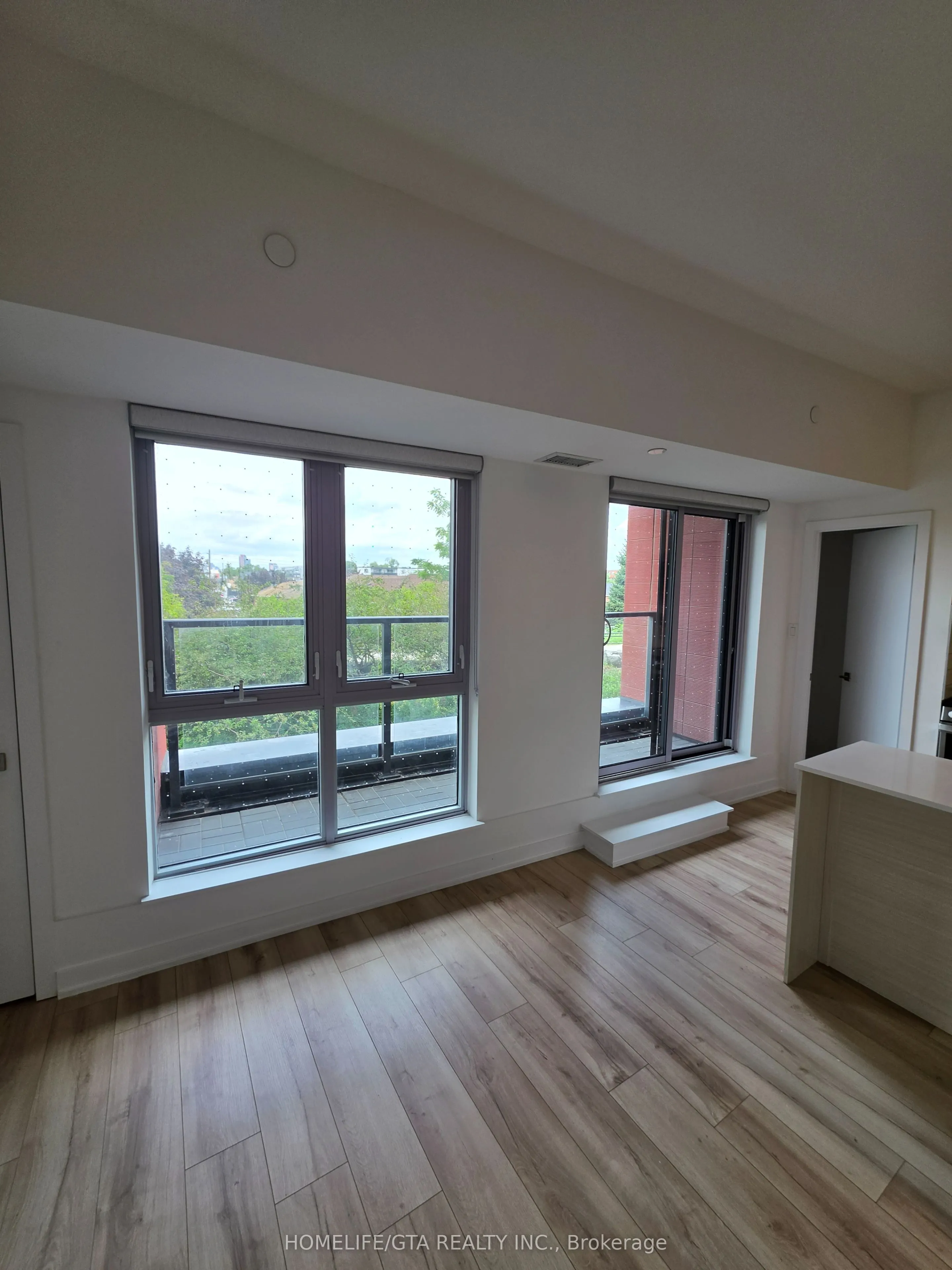 2433 Dufferin Street #208