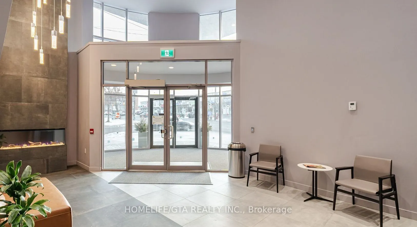 2433 Dufferin Street #208