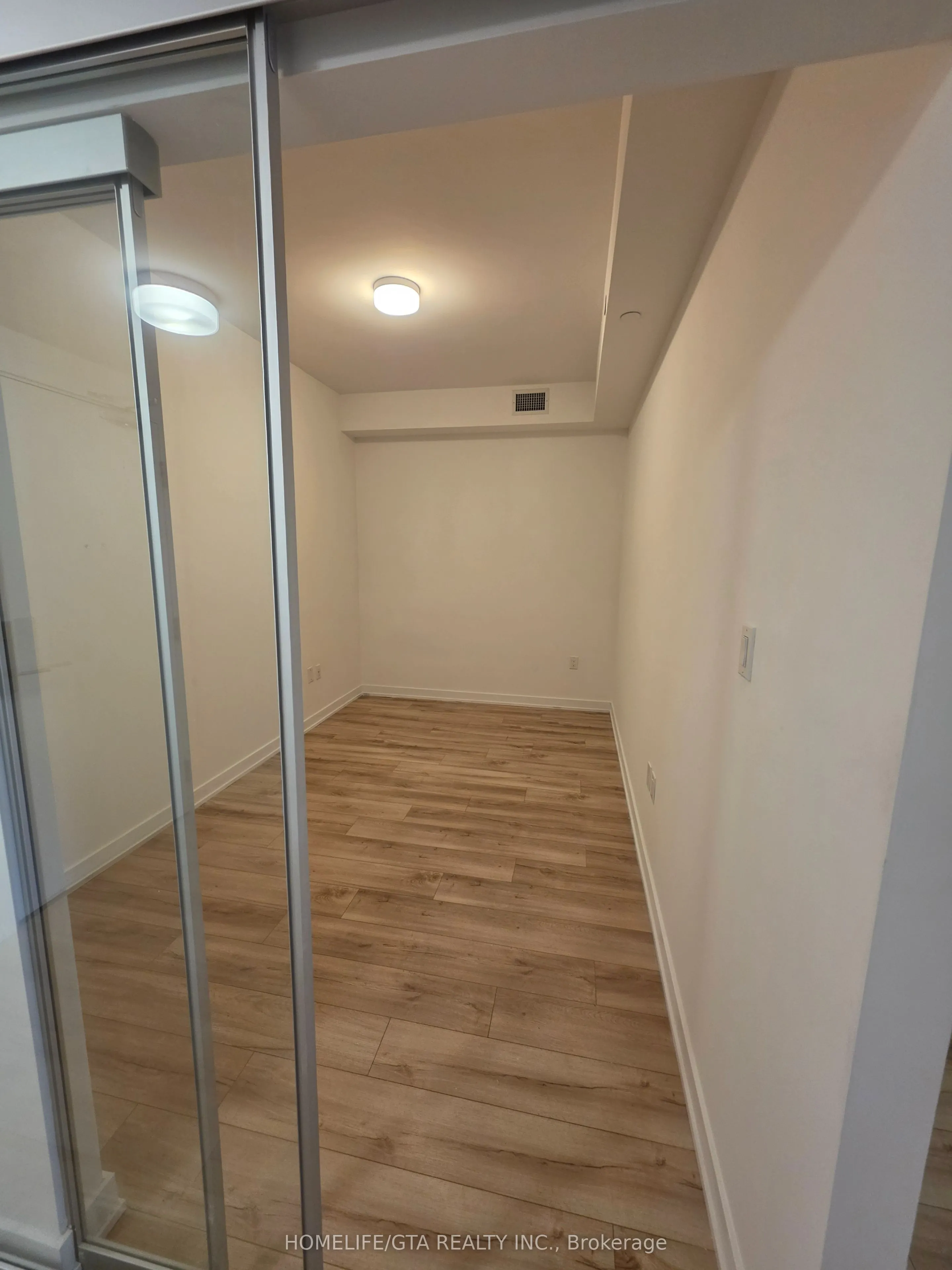 2433 Dufferin Street #208