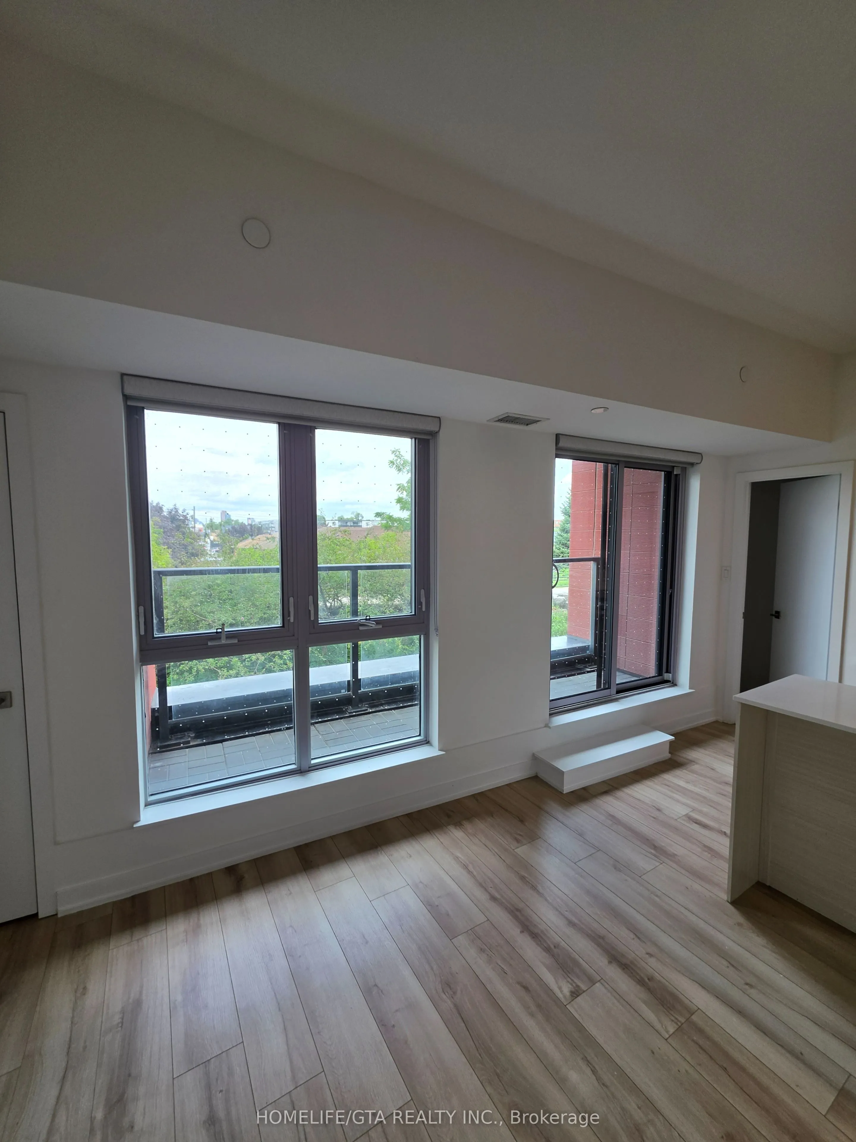 2433 Dufferin Street #208