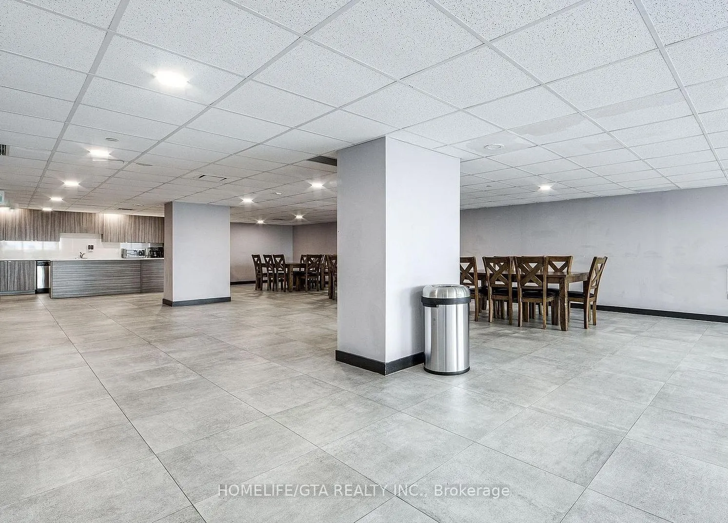 2433 Dufferin Street #208