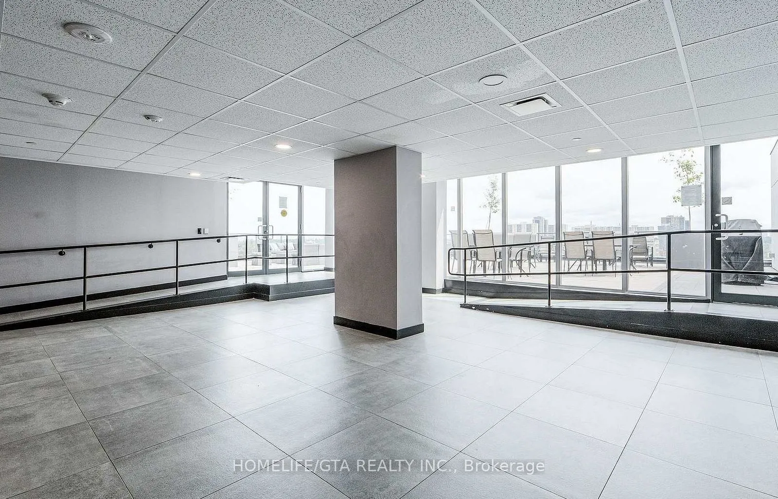 2433 Dufferin Street #208