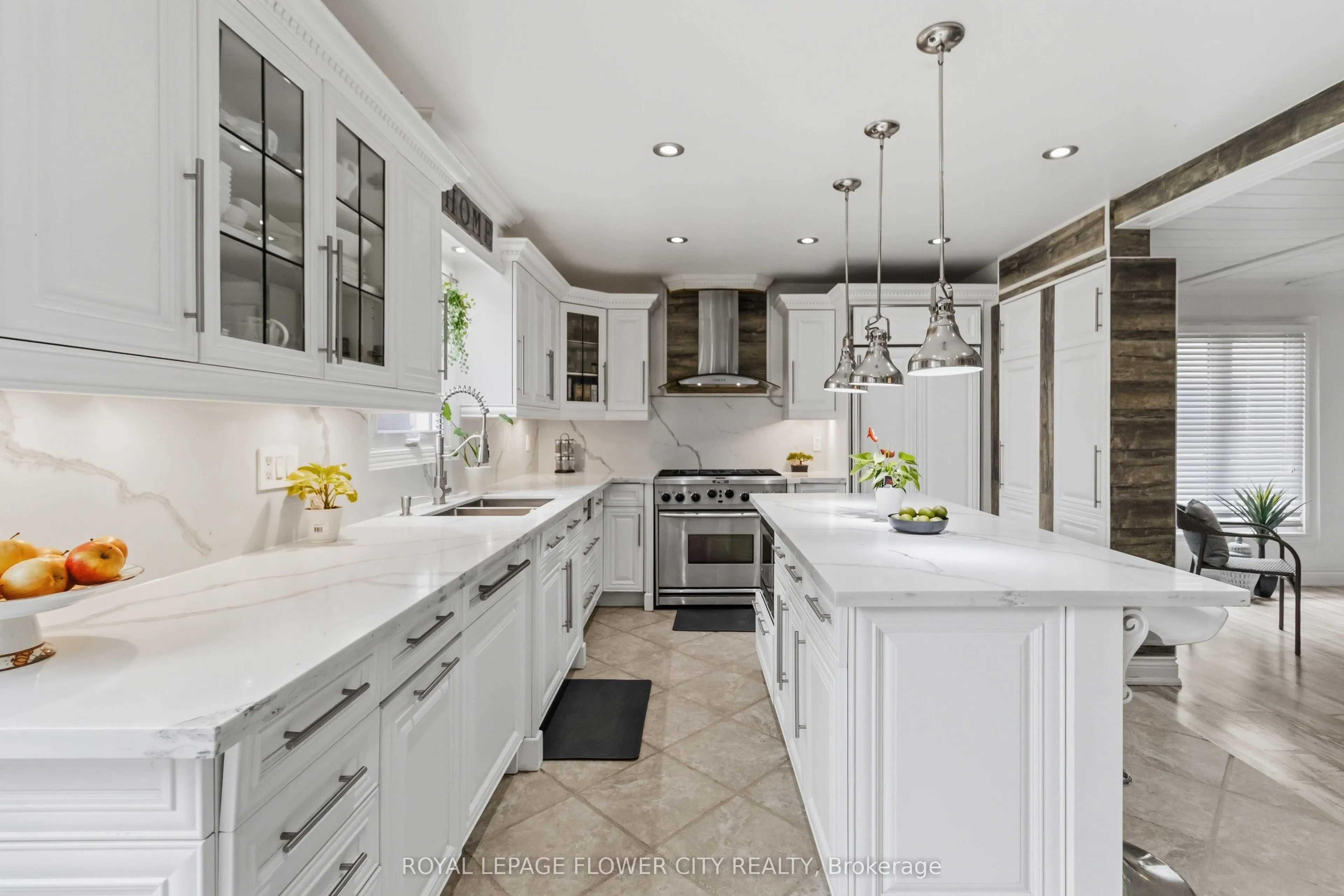 18 Pleasant Valley Place