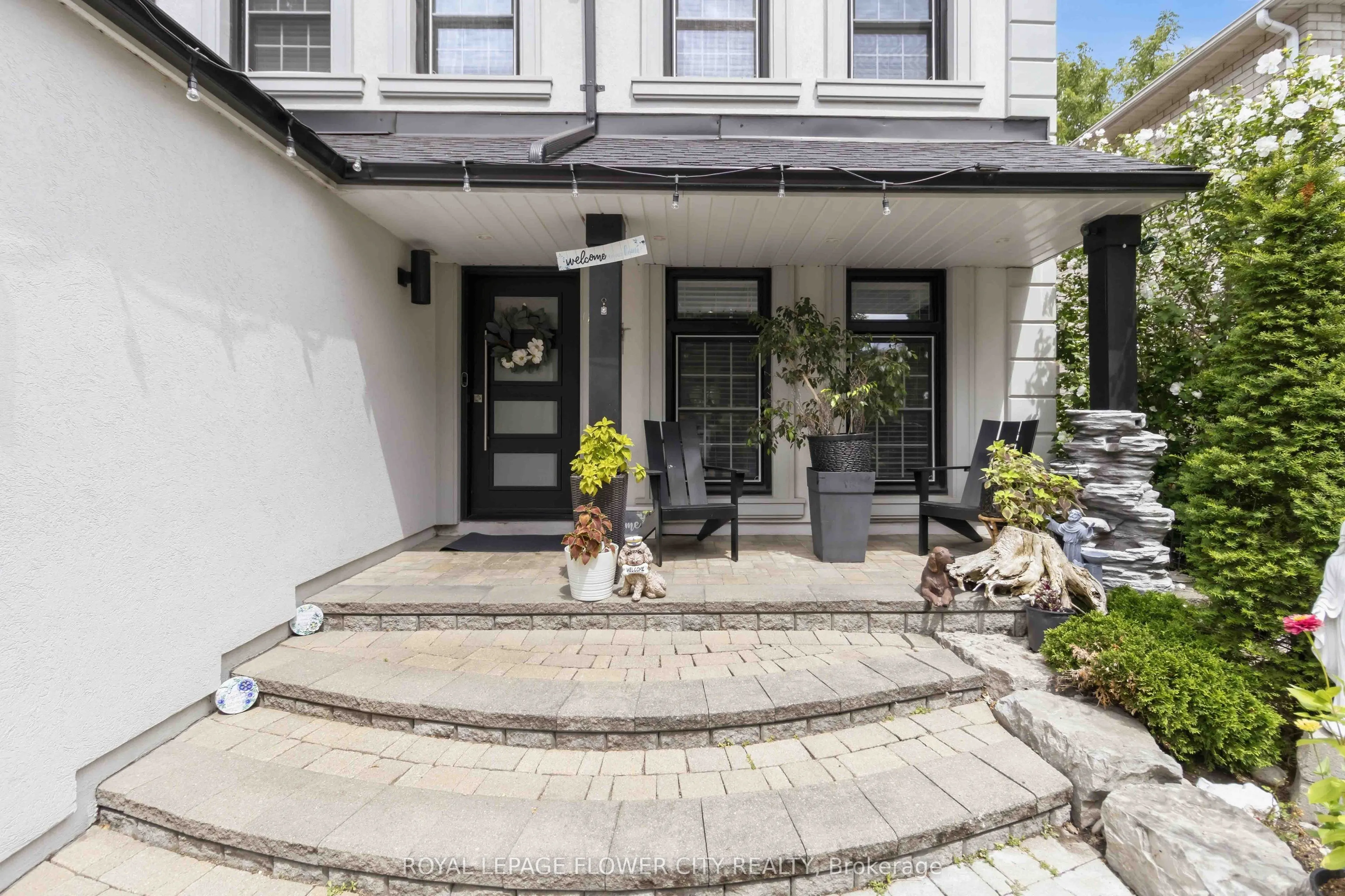 18 Pleasant Valley Place