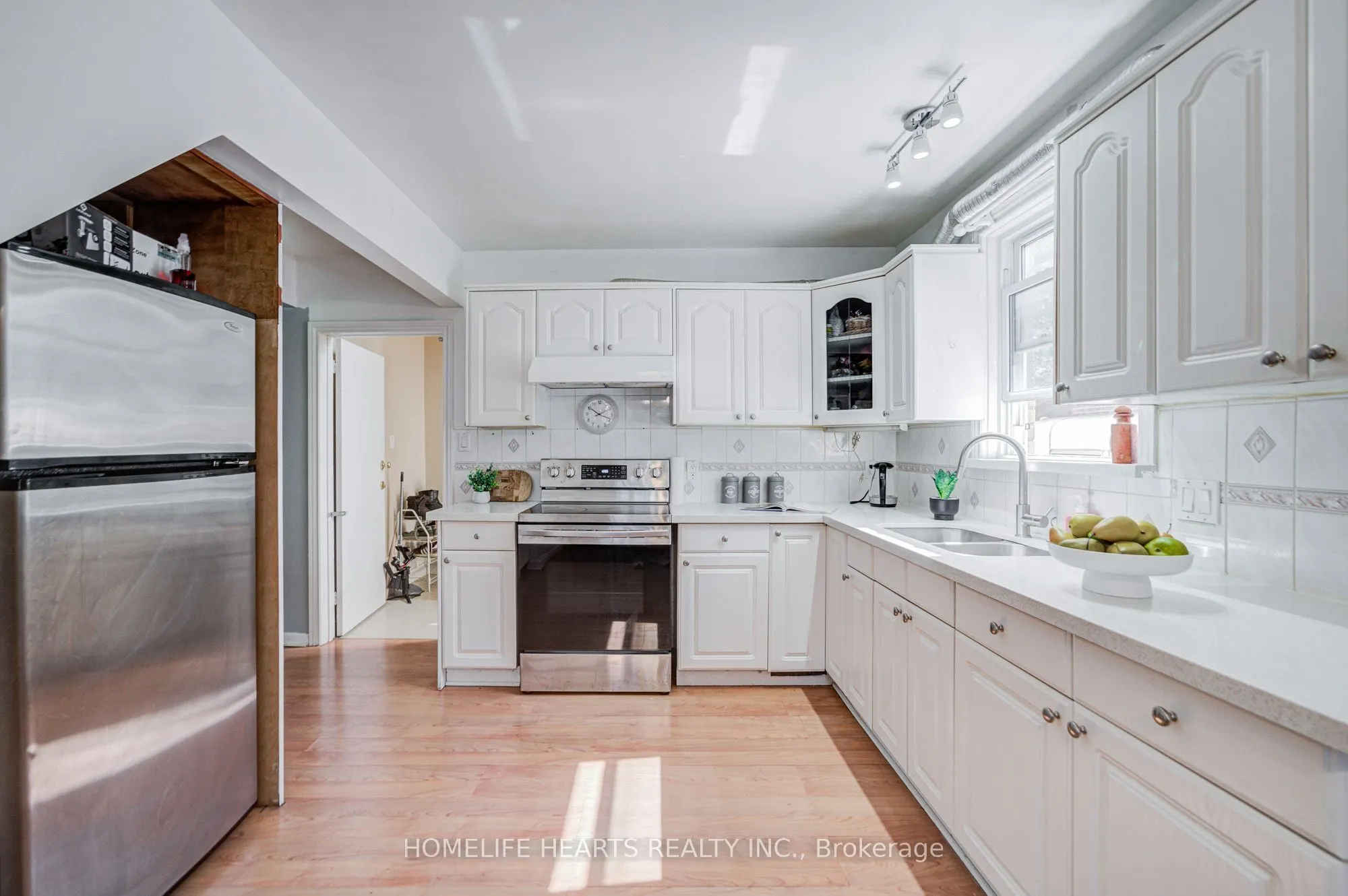 23 Broadview Avenue