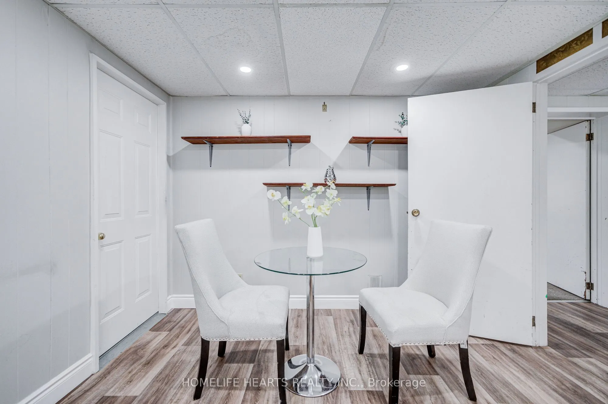 23 Broadview Avenue