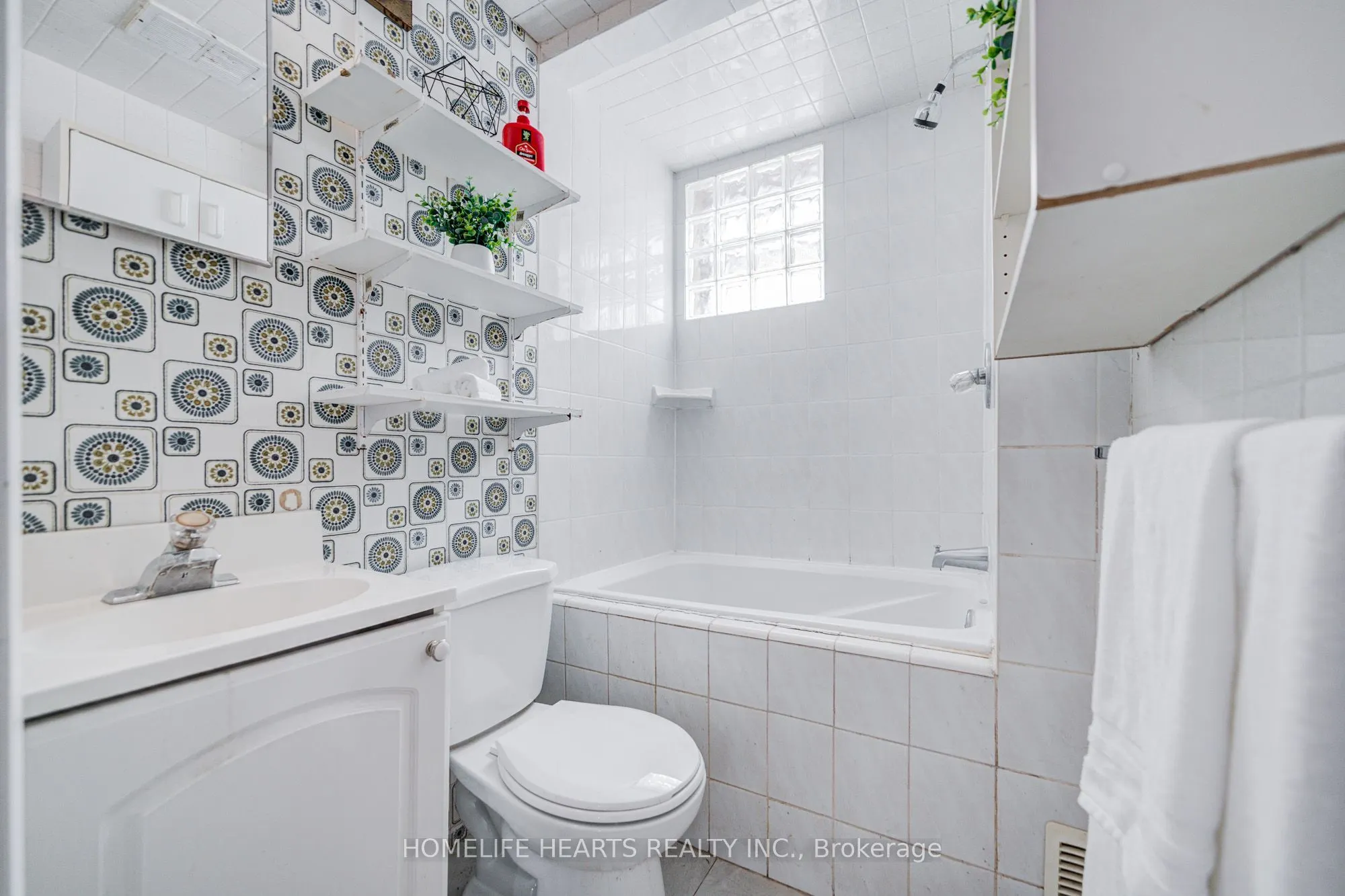 23 Broadview Avenue