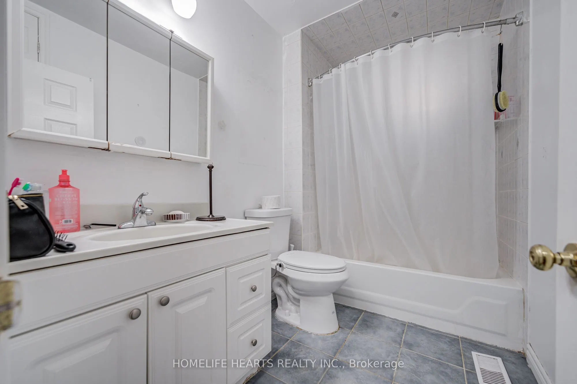 23 Broadview Avenue
