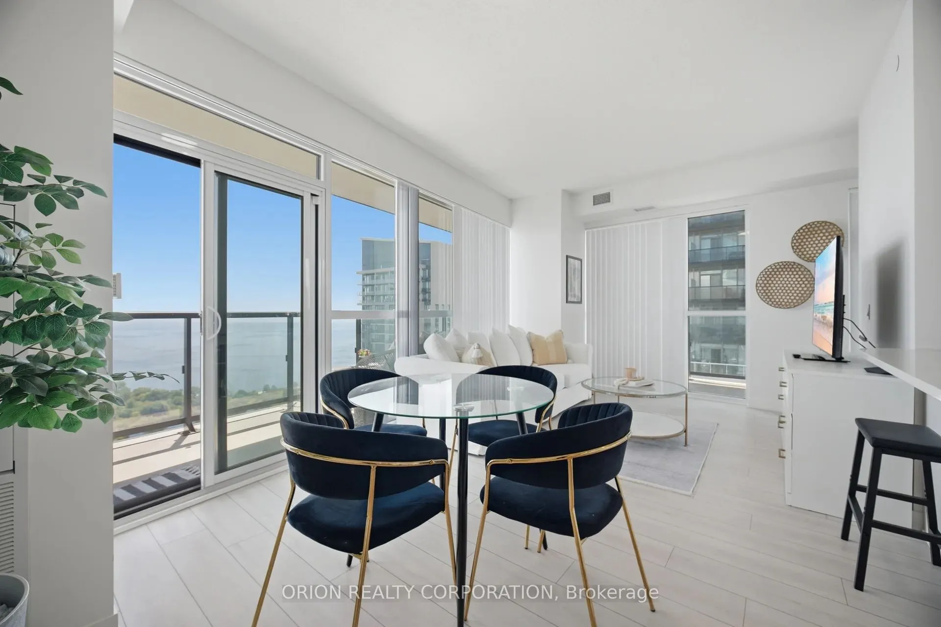 38 Annie Craig Drive #3605