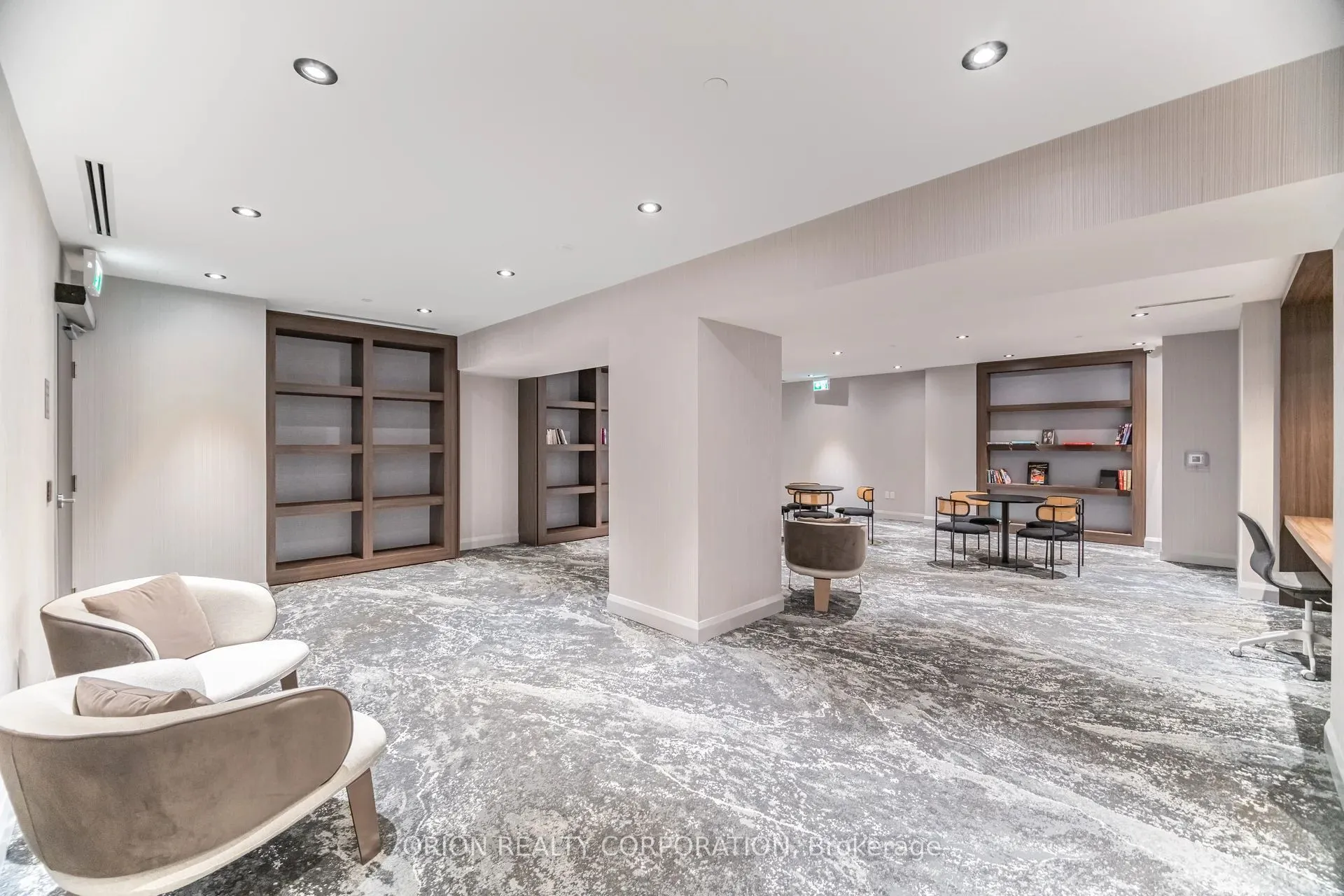 38 Annie Craig Drive #3605