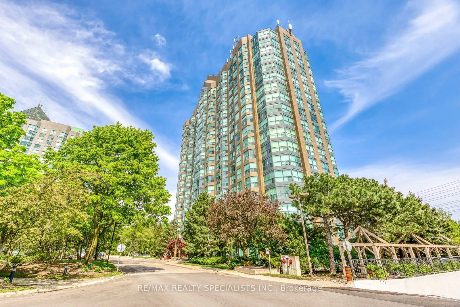 2177 Burnhamthorpe Road W #1605