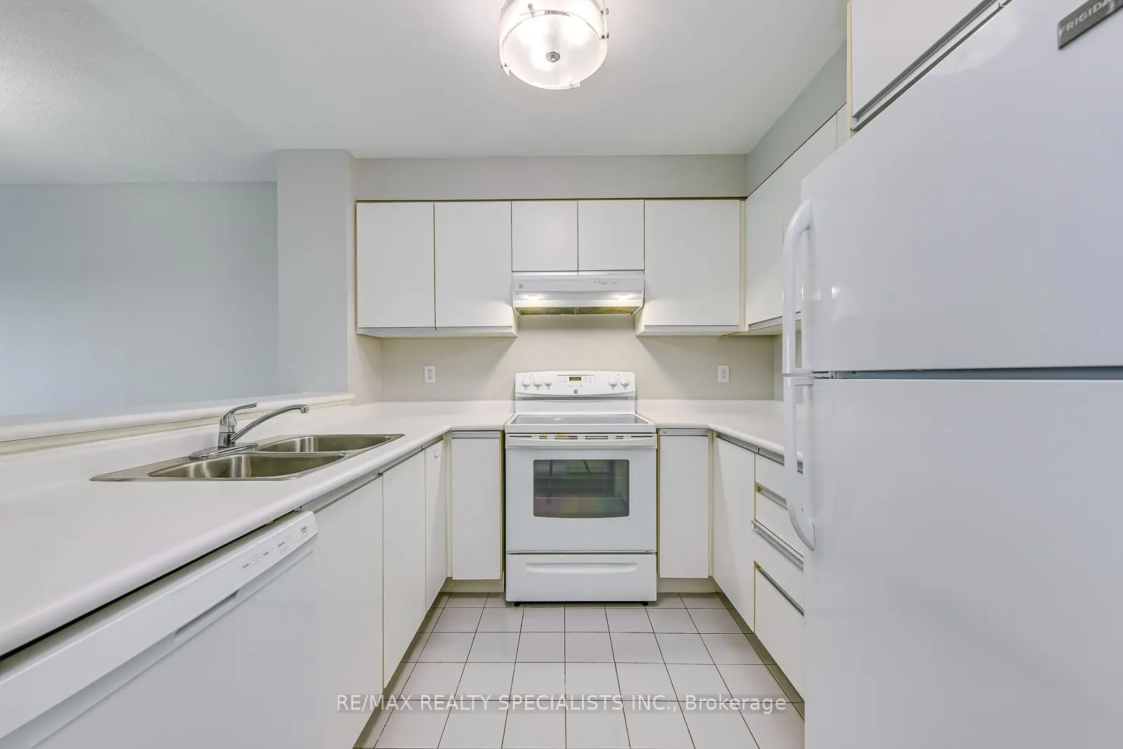 2177 Burnhamthorpe Road W #1605