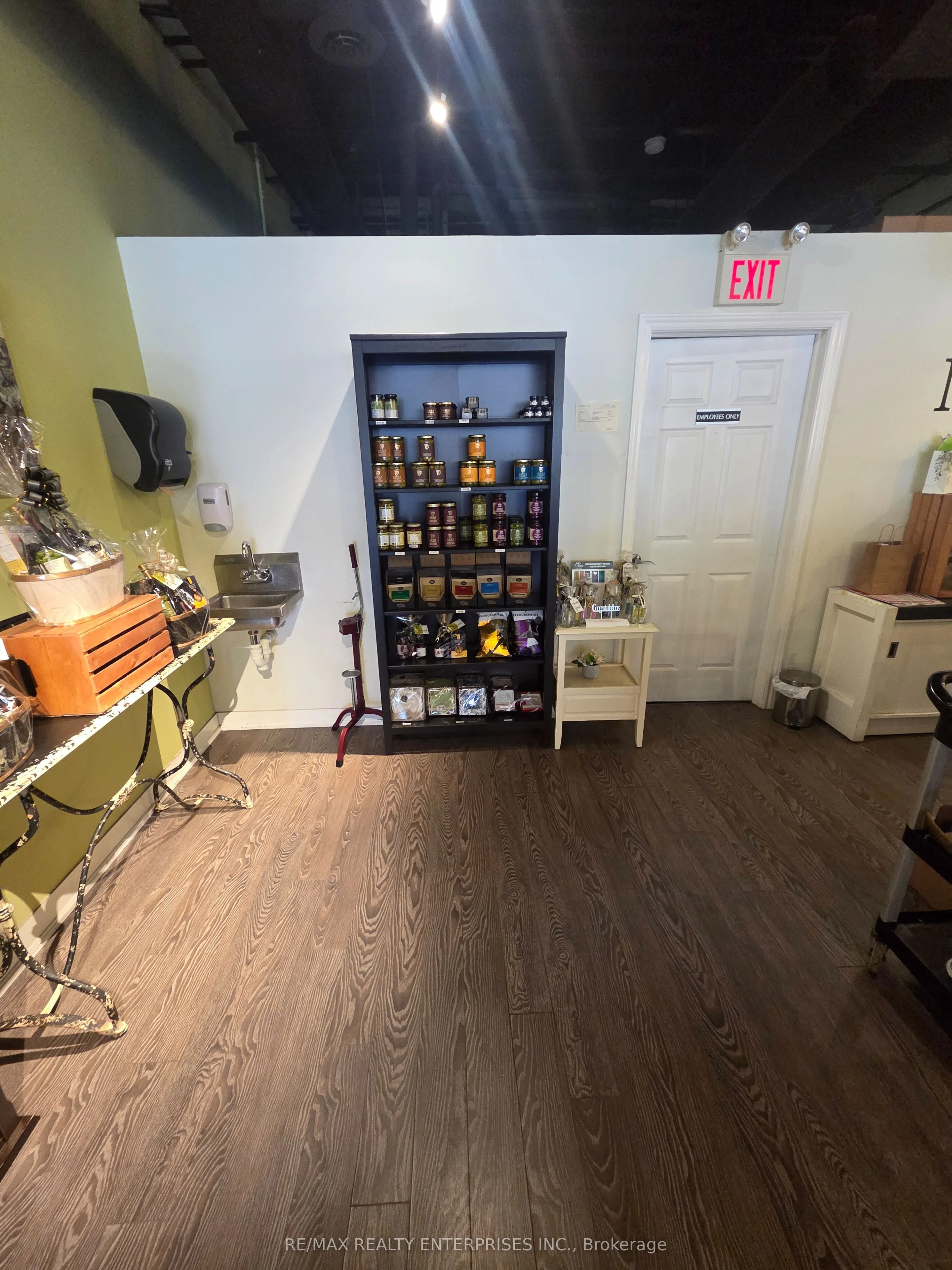 141 Lakeshore Road E #5