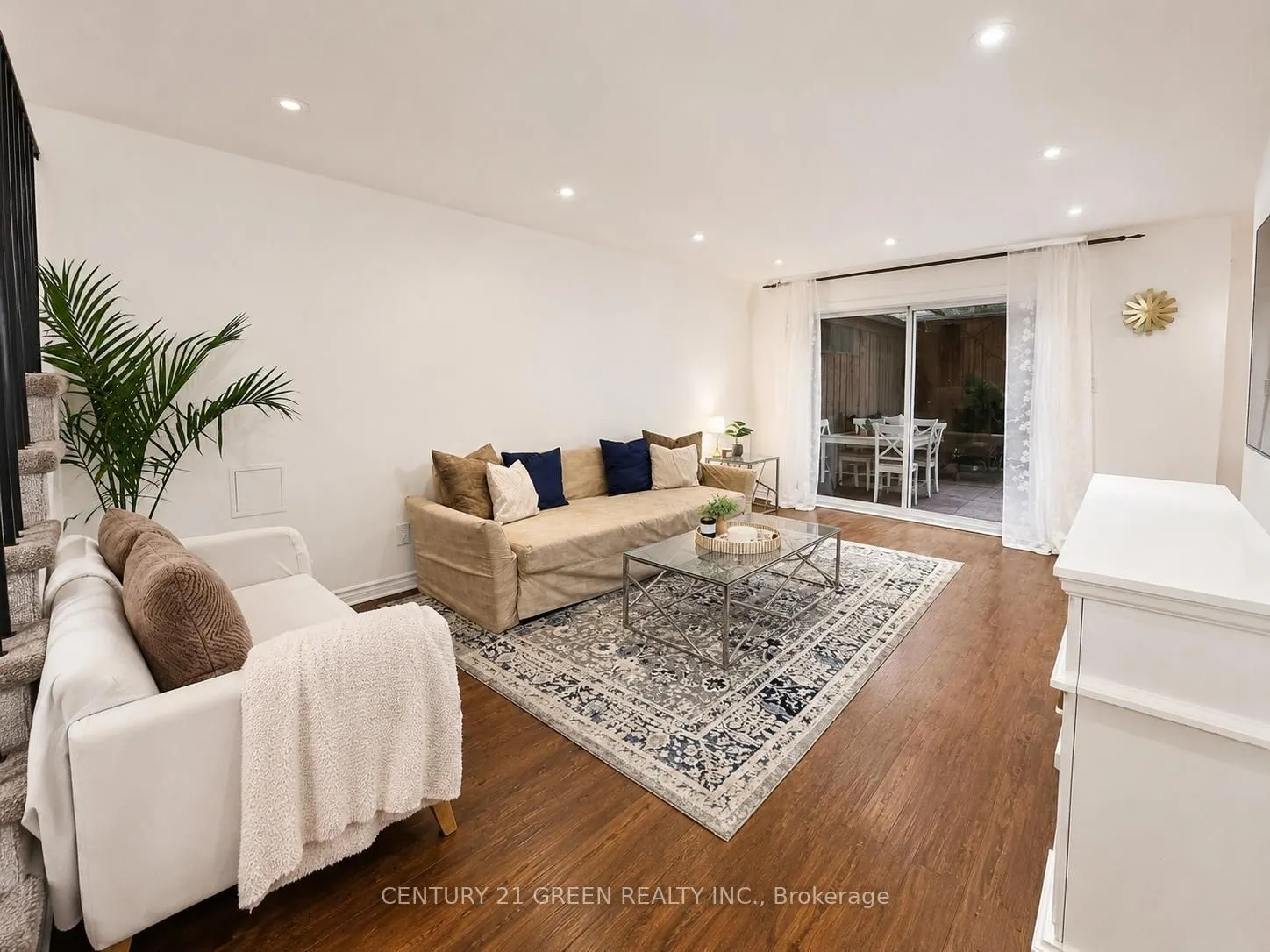 6777 Formentera Avenue #18